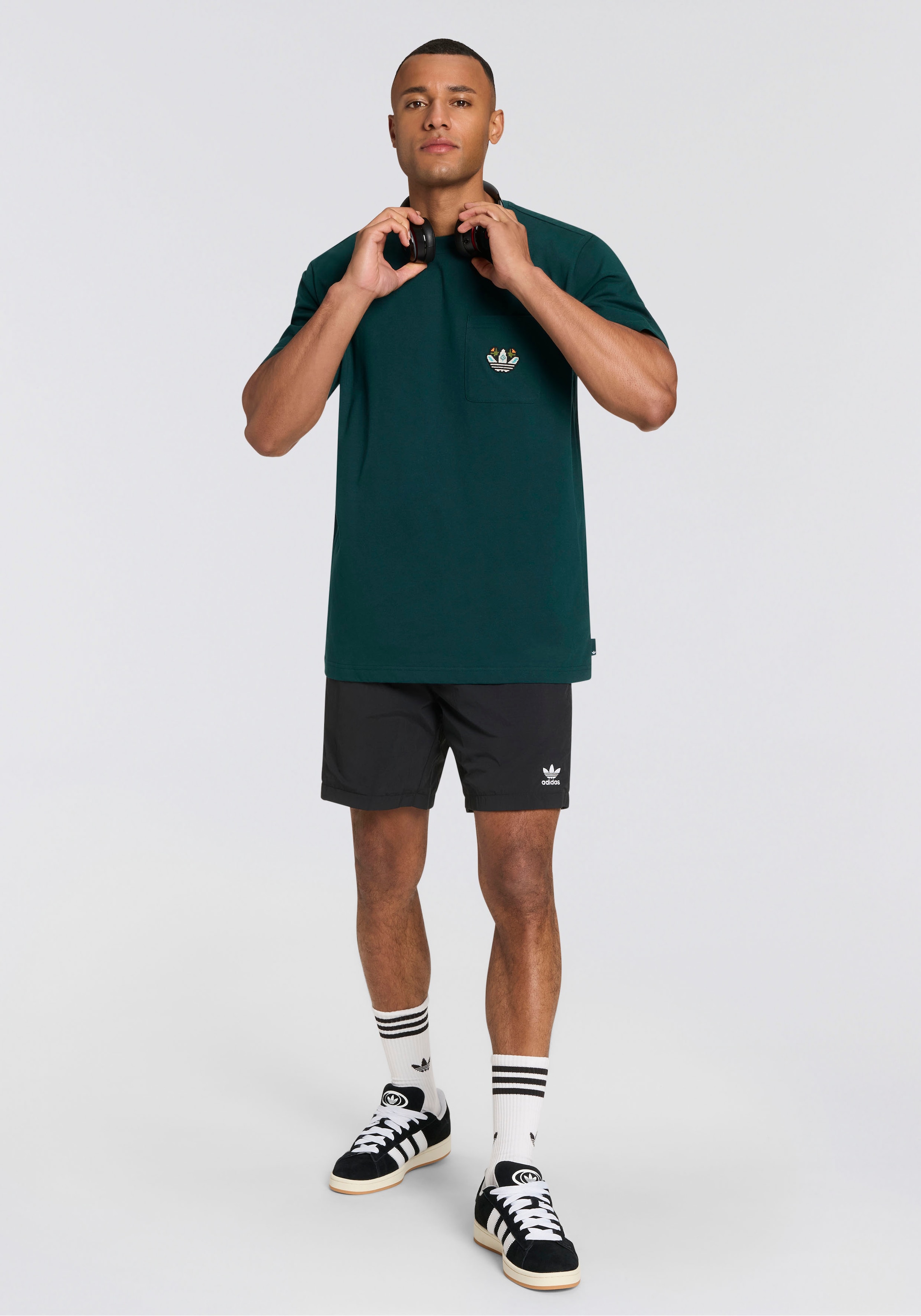 adidas Originals T-Shirt »MG LO SS T« lockere Passform, mit kleinem Trefoil auf Brusttasche