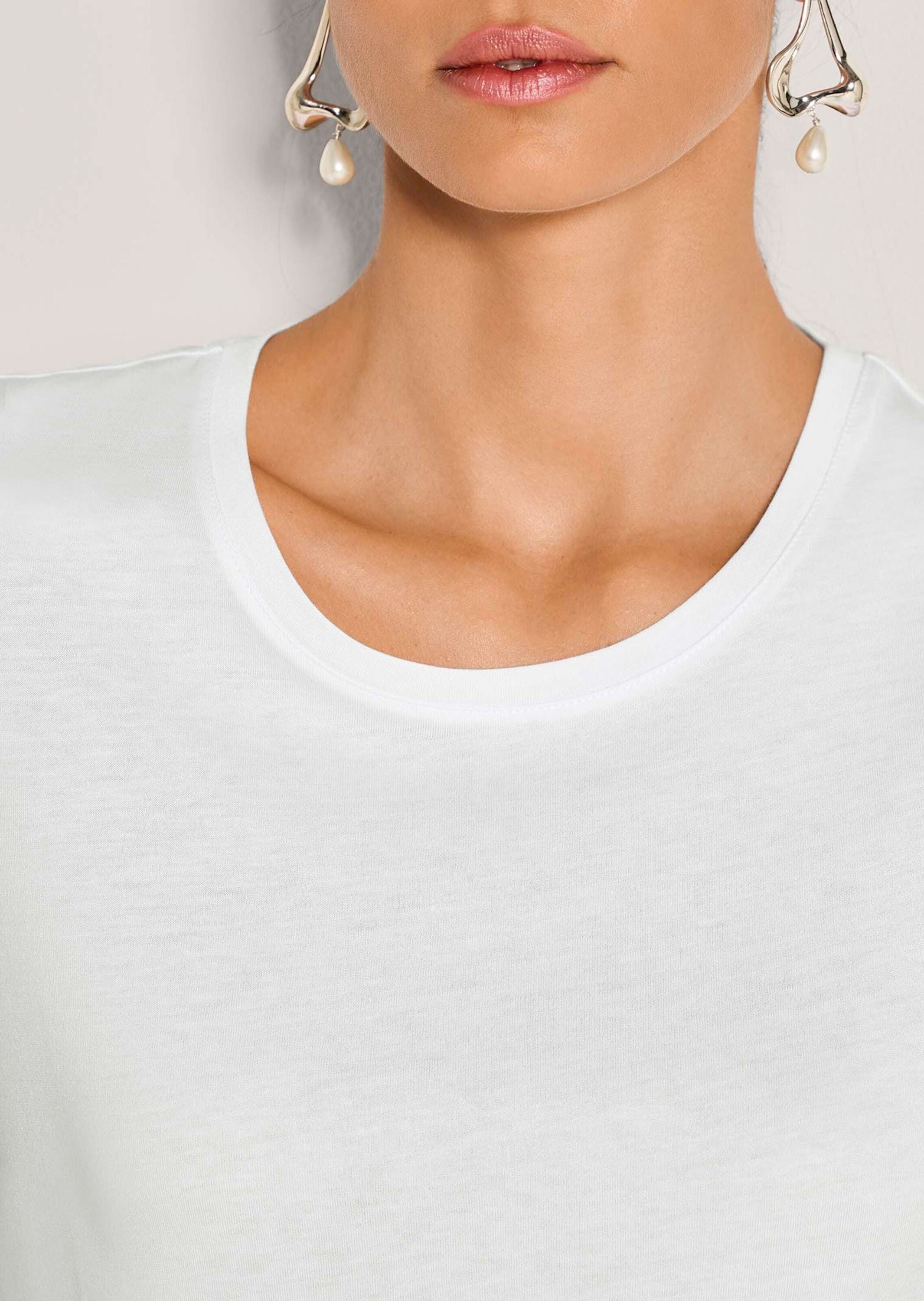 MADELEINE Kurzarmshirt »Shirt Schlichtes Basicshirt mit Rundhalsausschnitt« Gerader Saum