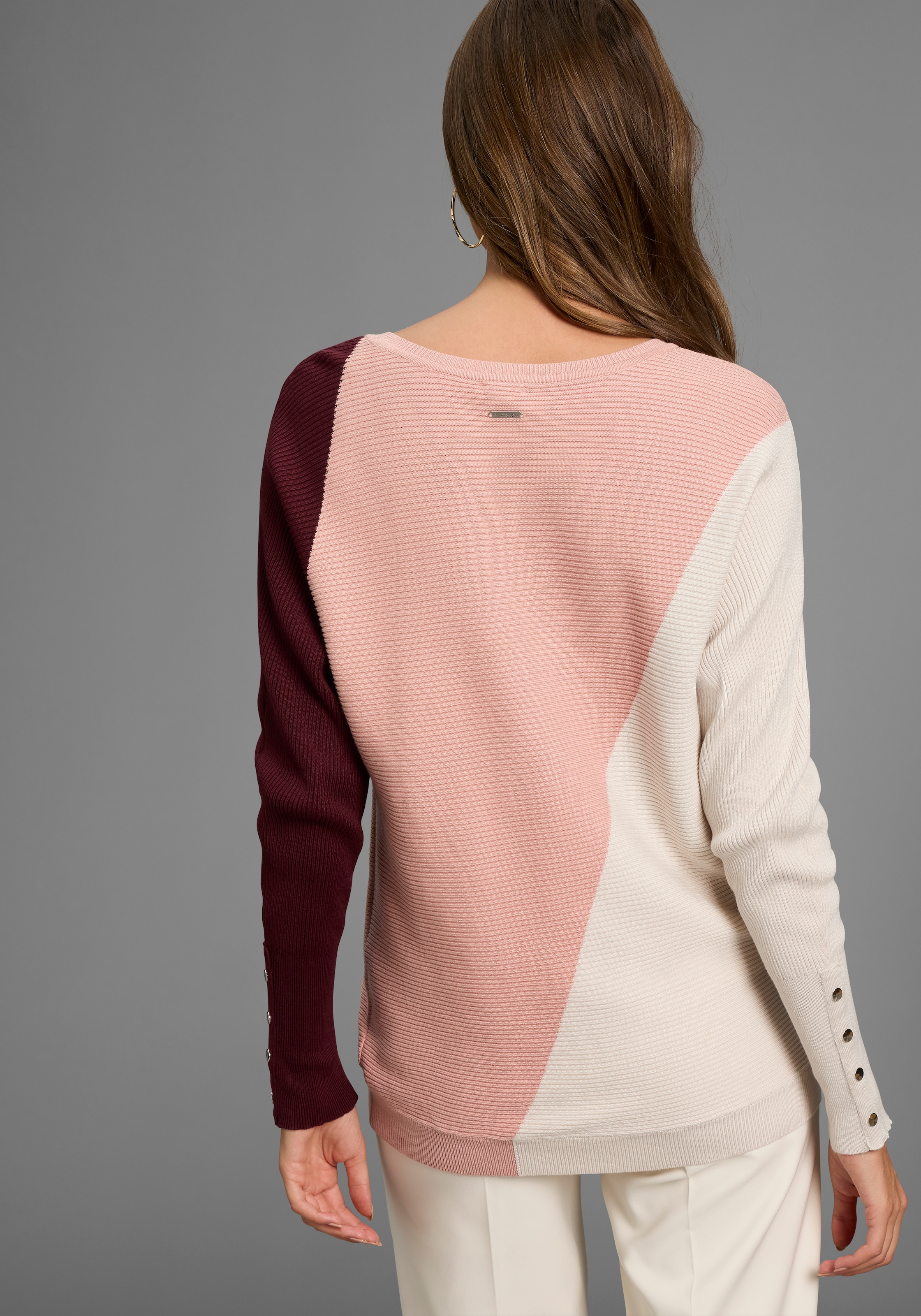 Laura Scott Fledermauspullover, mit breiten Streifen und Knopfdetails - NEUE KOLLEKTION