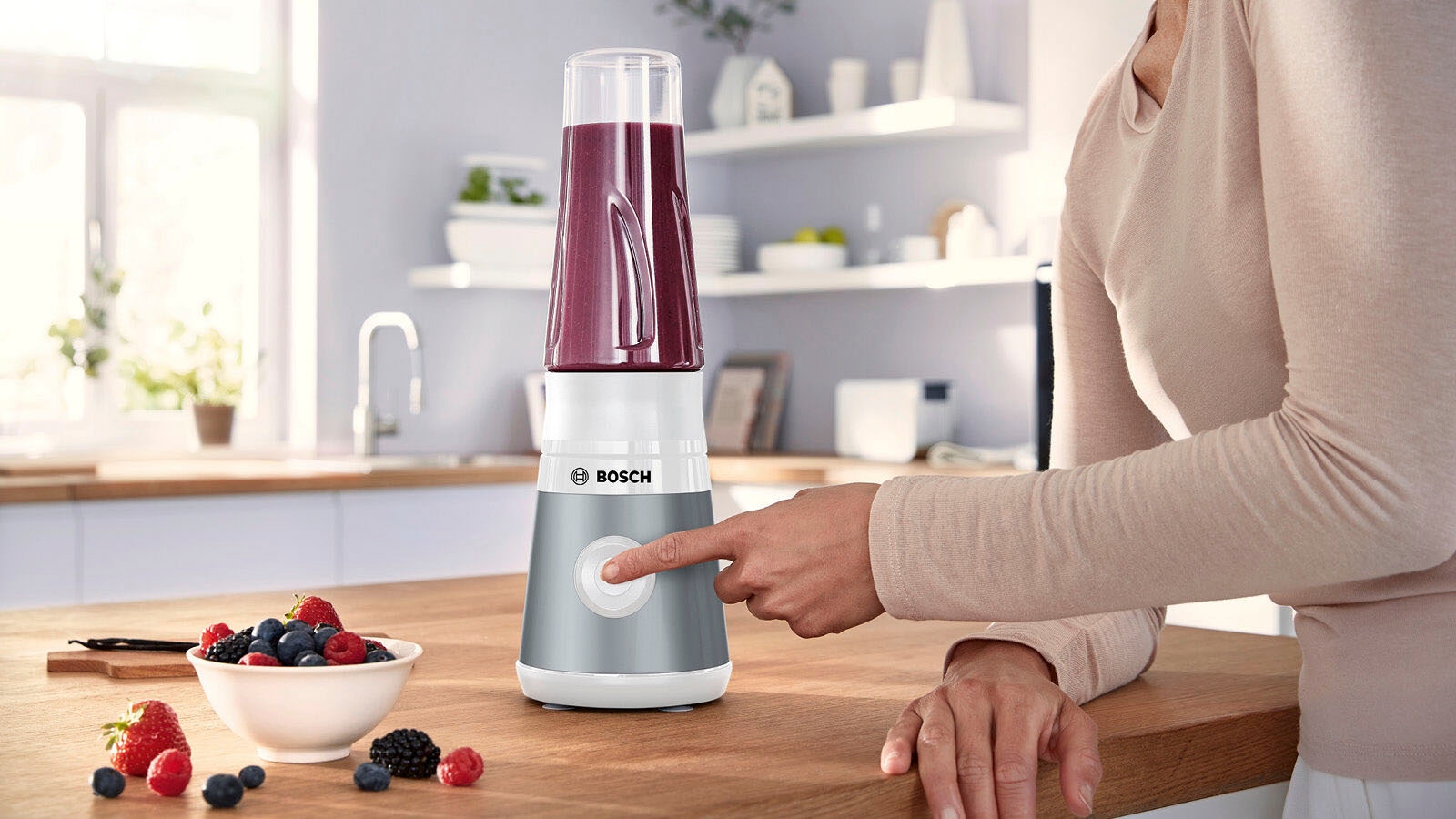 BOSCH Standmixer »VitaPower Serie 2 MMB2111T, Mini-Mixer, 0,6l ToGo, 40.000 U/Min, weiß«, 450 W, ToGo Flasche aus Tritan, Trinkdeckel, 4 Klingen, Made in Europe