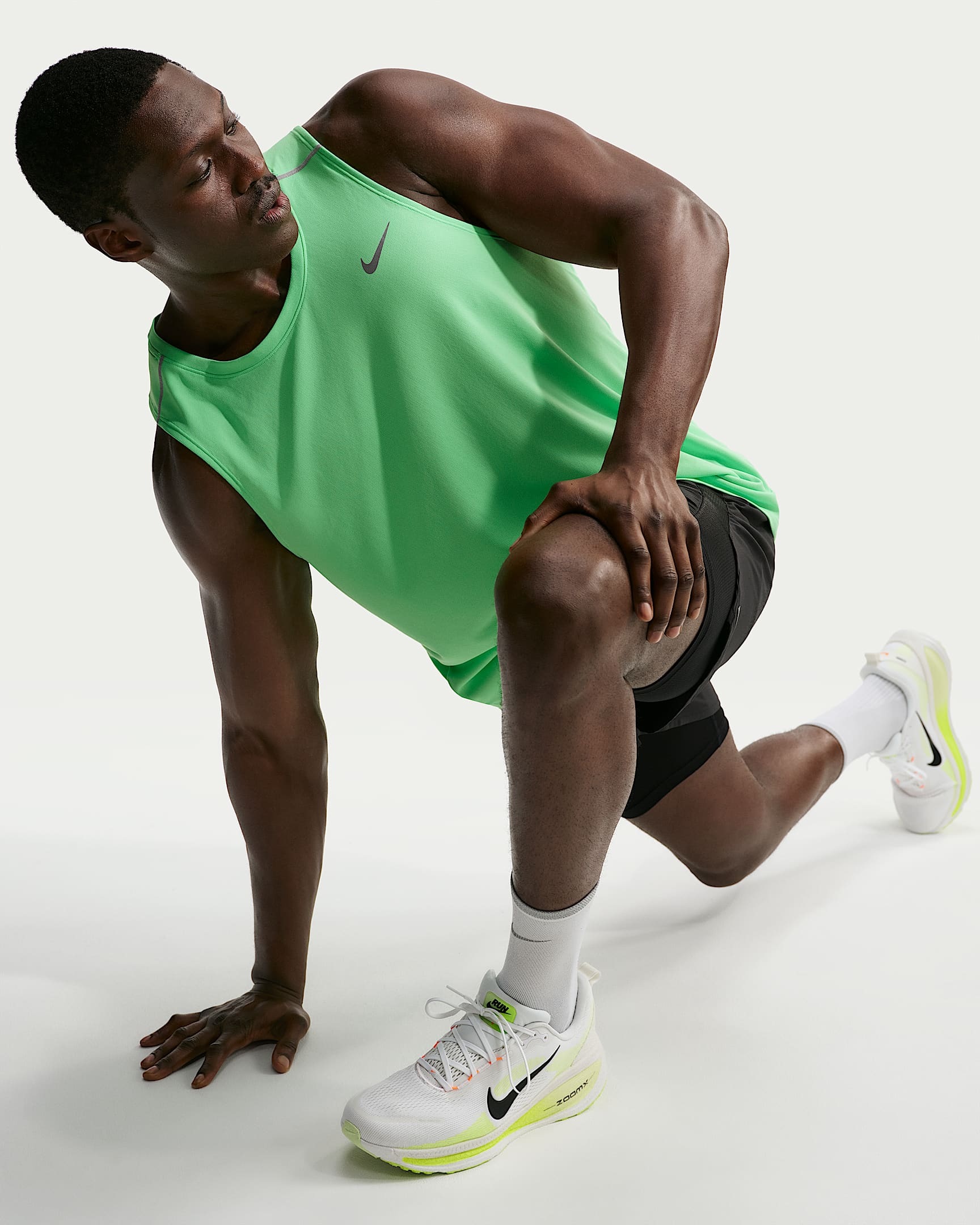 Nike Tanktop »M NK DF MILER TANK TOP« mit reflektierenden Details, atmungsaktives Material
