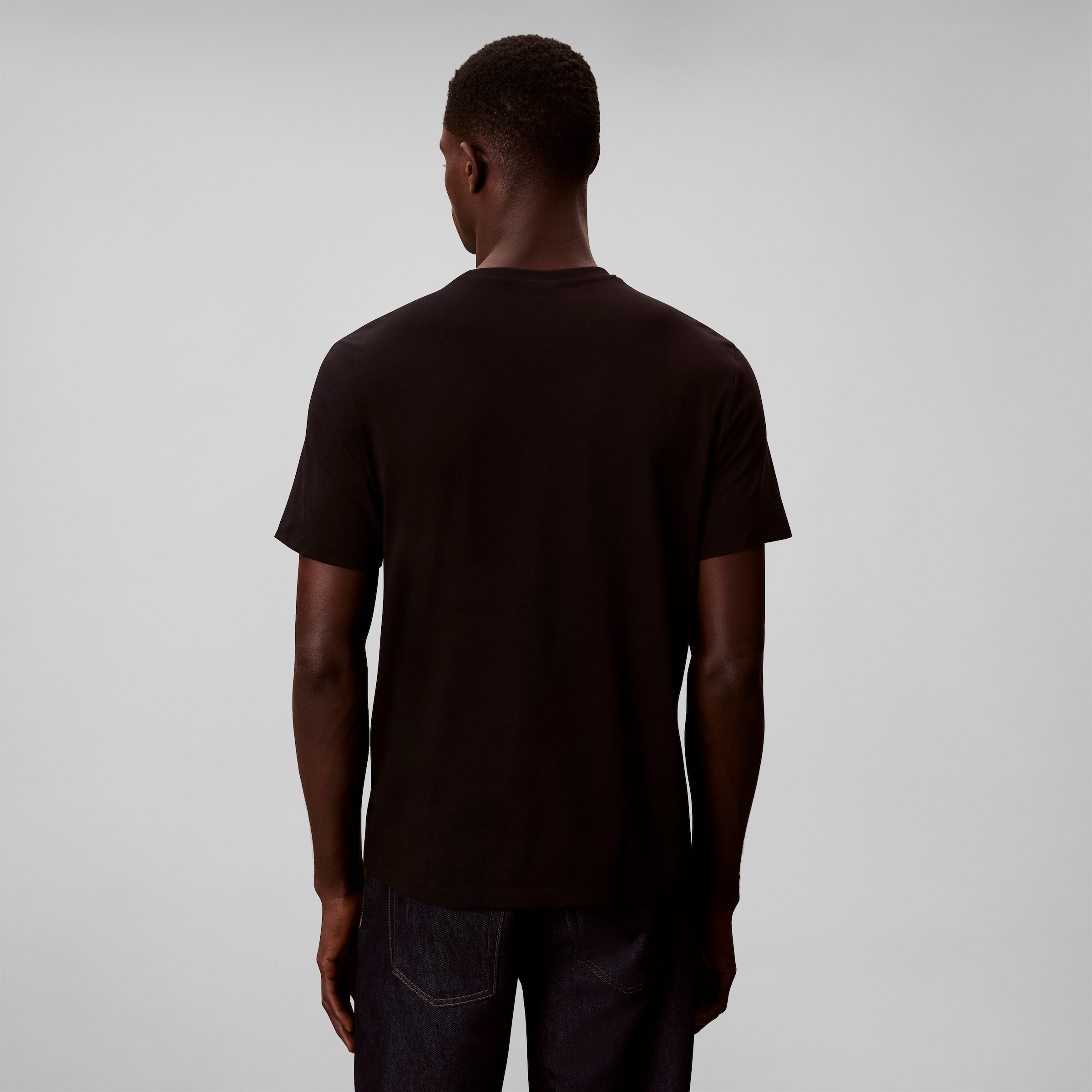 Calvin Klein Jeans T-Shirt »SS BADGE TEE 2 PACK« Packung, 2er-Pack, 2 Stk. tlg. Mit Rundhalsausschnitt