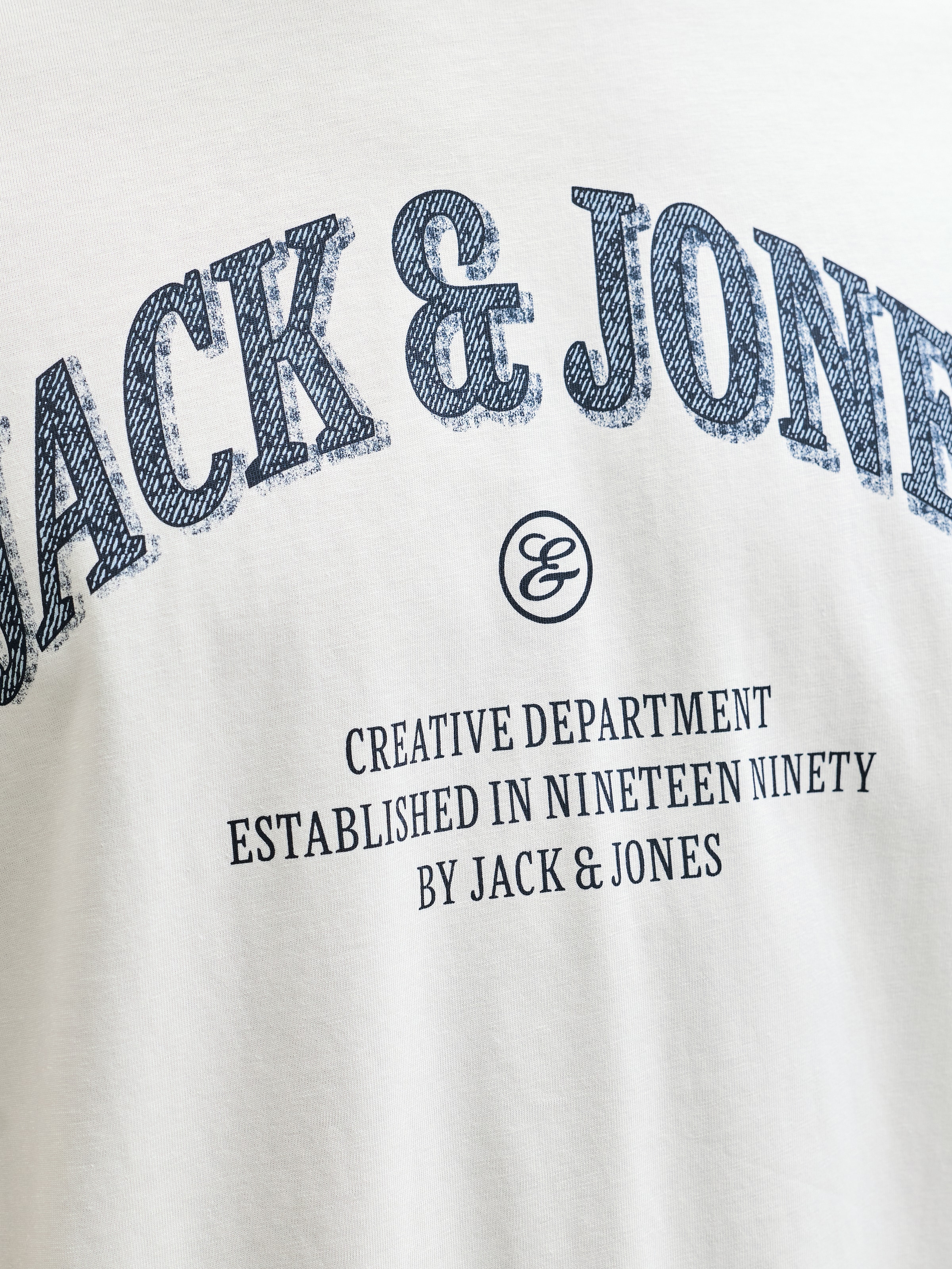Jack & Jones PlusSize T-Shirt »JJEDENVER GRAPHIC TEE SS O-NECK SN PLS« mit auffälligem Print