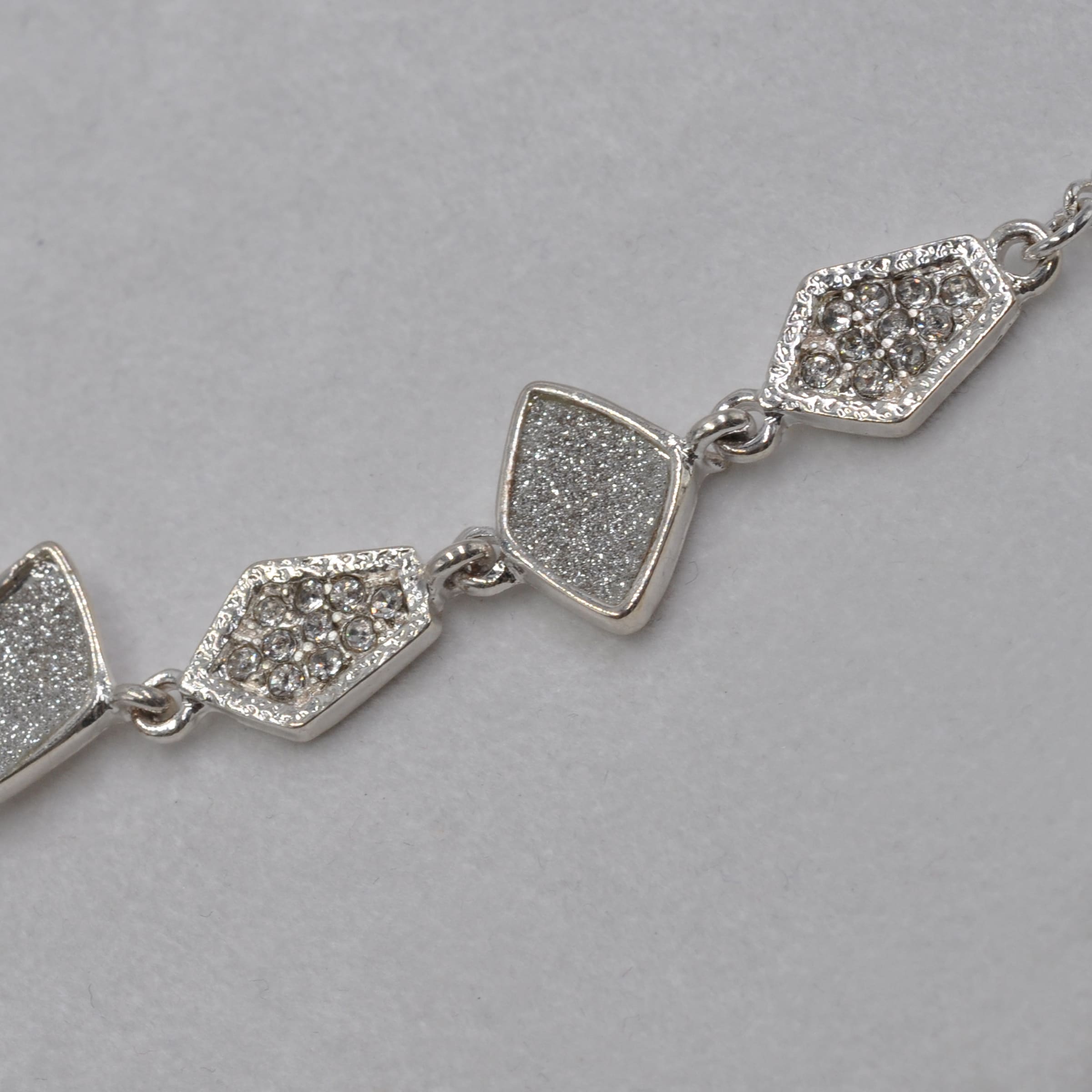 Firetti Collier »Schmuck Geschenk Glitter Collier« mit Glasstein