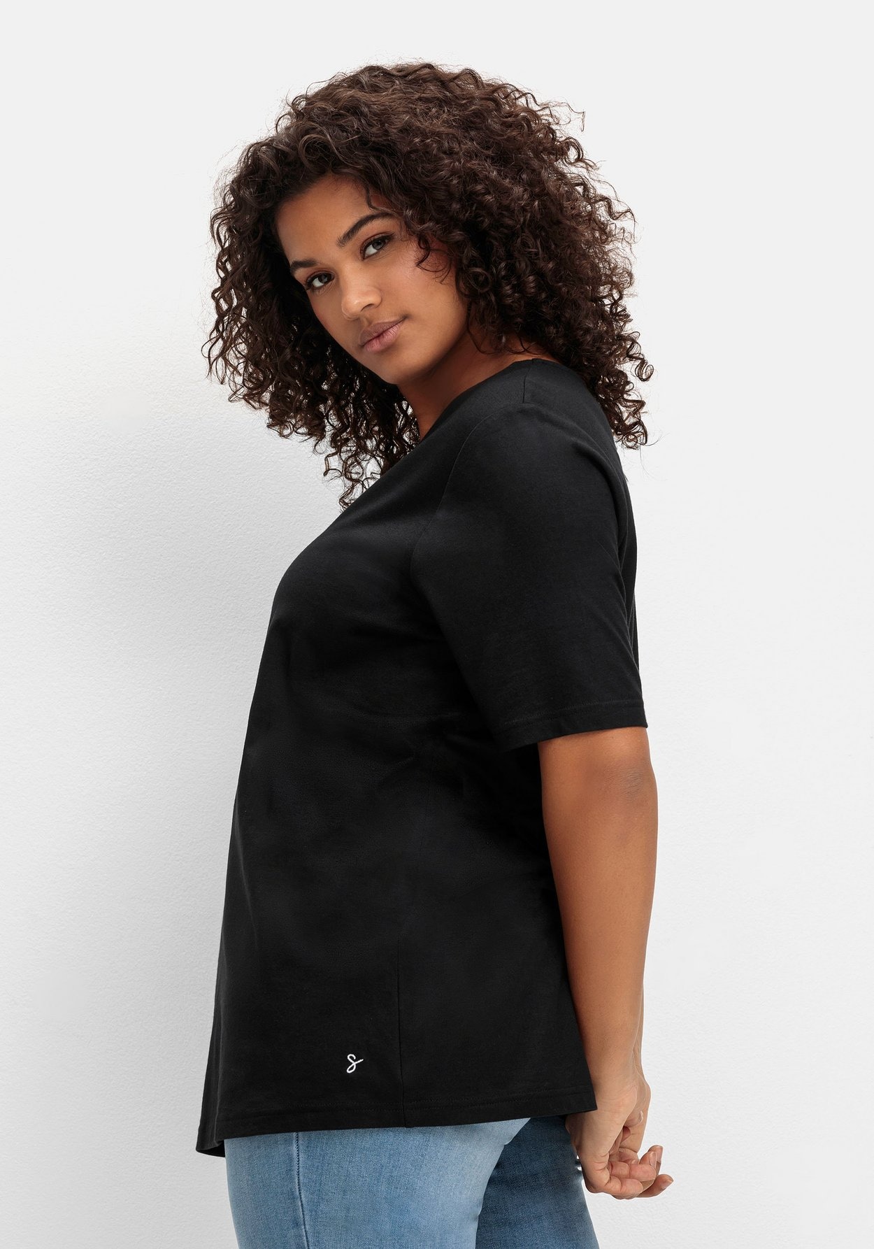 Sheego T-Shirt »T-Shirt mit doppellagigem Vorderteil«