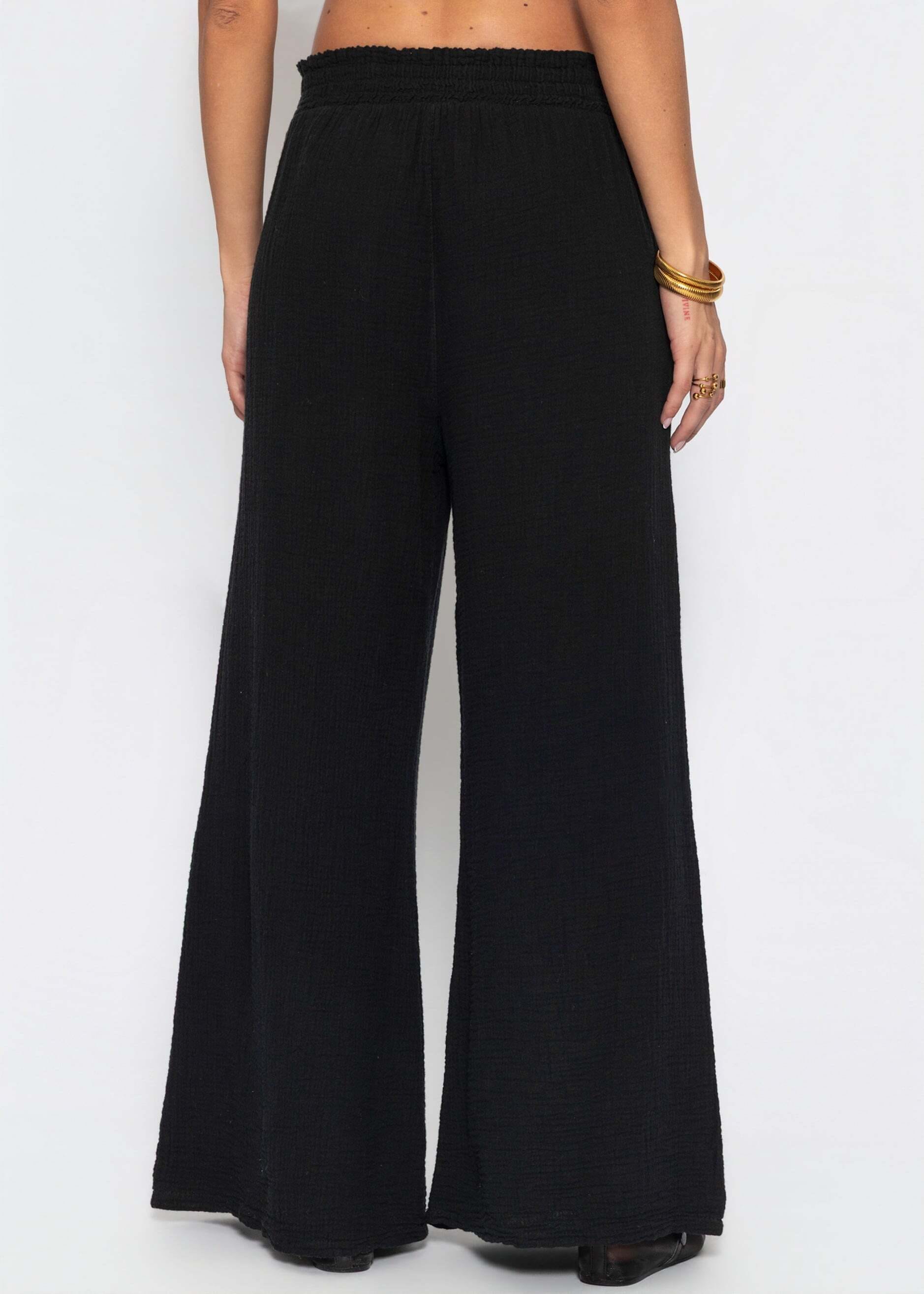 SASSYCLASSY Stoffhose »Musselin Hose mit weitem Bein«  Leichte Stoffhose mit seitlichen Taschen im lockerem Fit