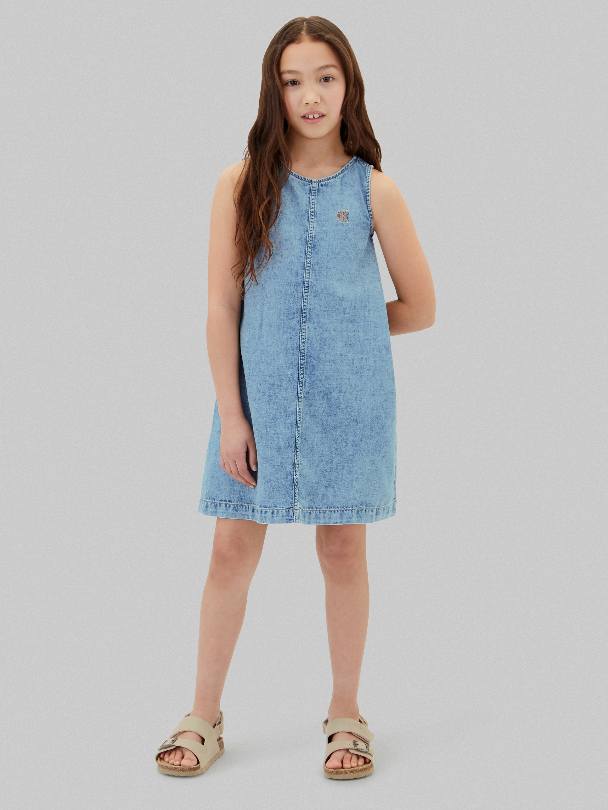 Calvin Klein Jeans Jeanskleid »DENIM SLEEVELESS DRESS« Eingrifftaschen Regular fit für Kinder mit Rundhalsausschnitt