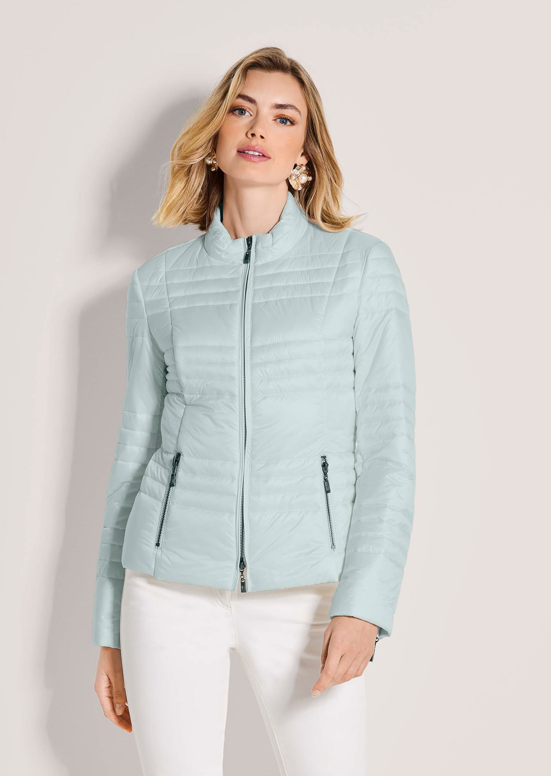 MADELEINE Steppjacke »Steppjacke Leichte Steppjacke mit Stehkragen«
