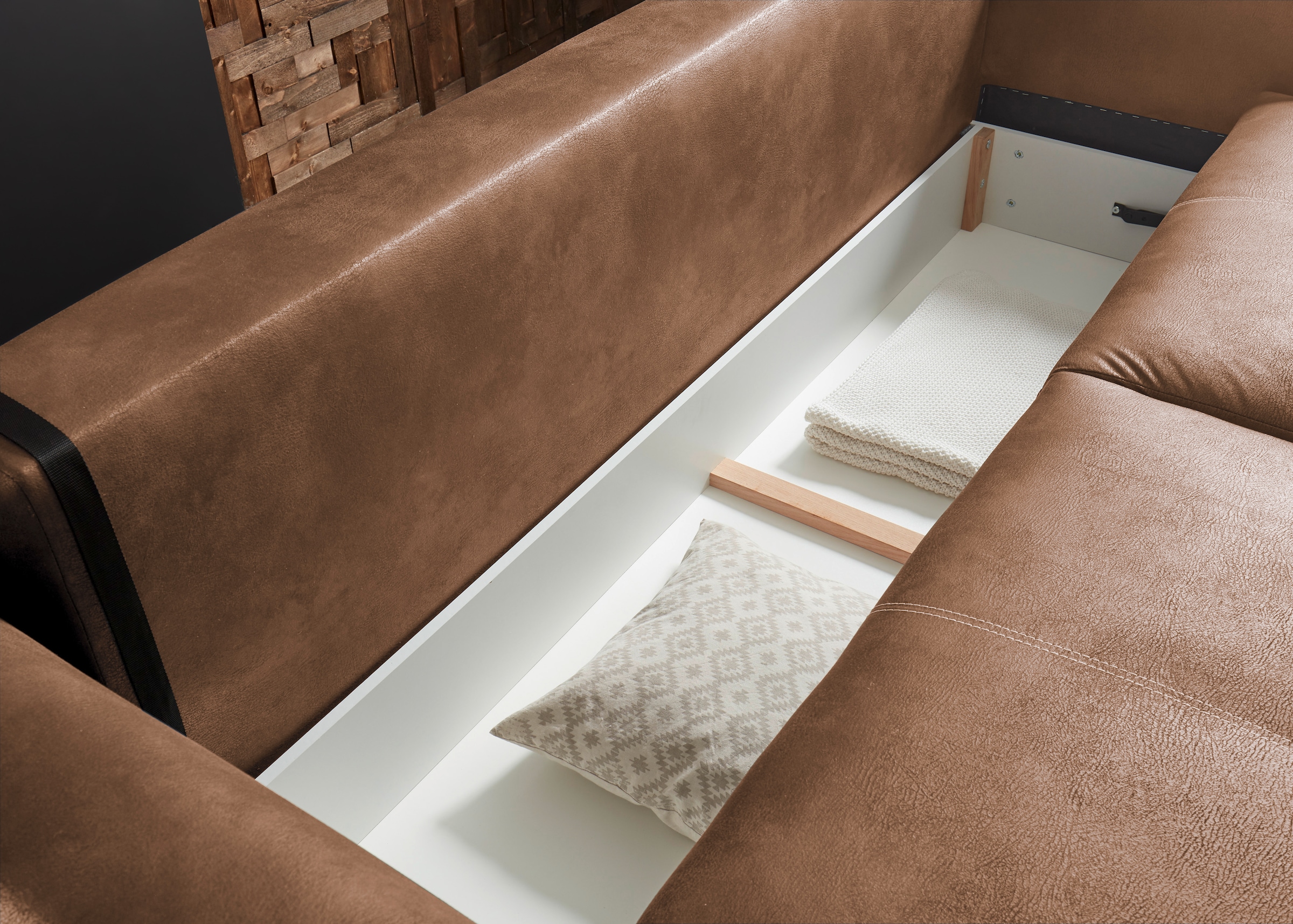 ED EXCITING DESIGN Schlafsofa »Dolan«, mit Bettfunktion und Bettkasten, sowie Rücken- und Zierkissen