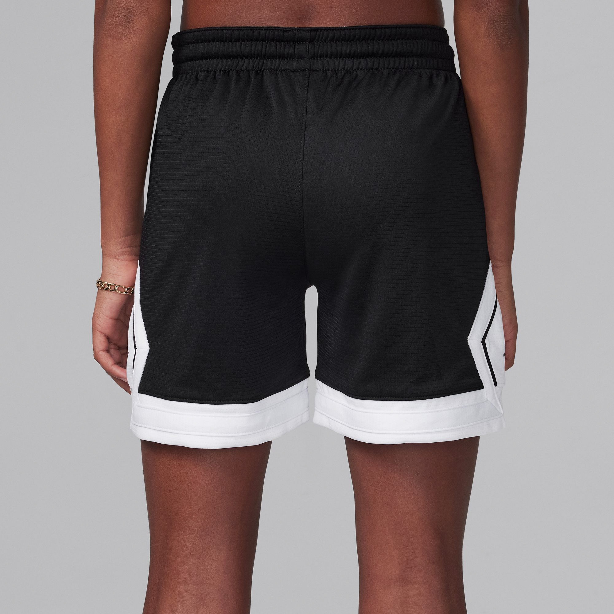 Jordan Trainingsshorts »JDG WJ SPORT DIAMOND SHORT«  für Kinder, mit Diamant-Seiteneinsätzen, aus Mesh-Gewebe