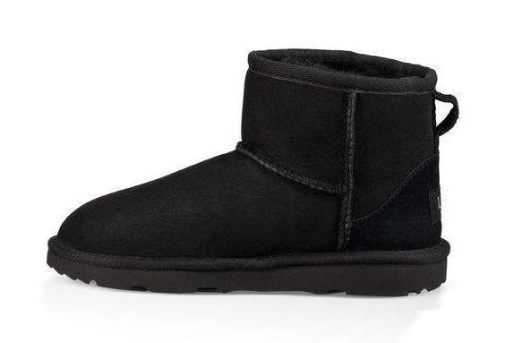 UGG Winterboots »Classic Mini 2«, Schlupfboot, Casula Boot in hochwertiger Twinface-Machart