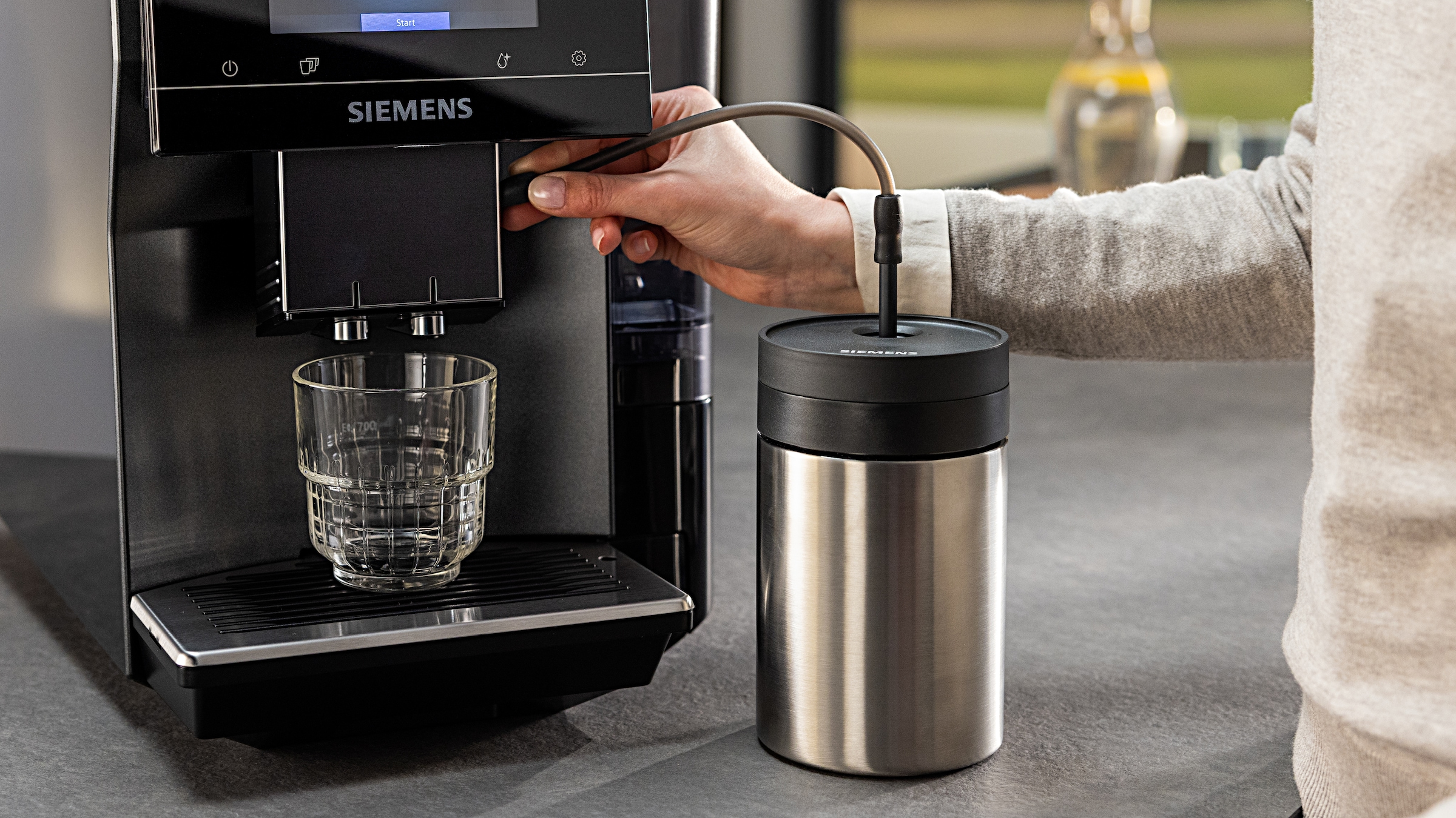 SIEMENS Isoliermilchbehälter »TZ80009N«, freshLock Deckel, 0,5 l, für alle Kaffeevollautomaten der EQ. Reihe