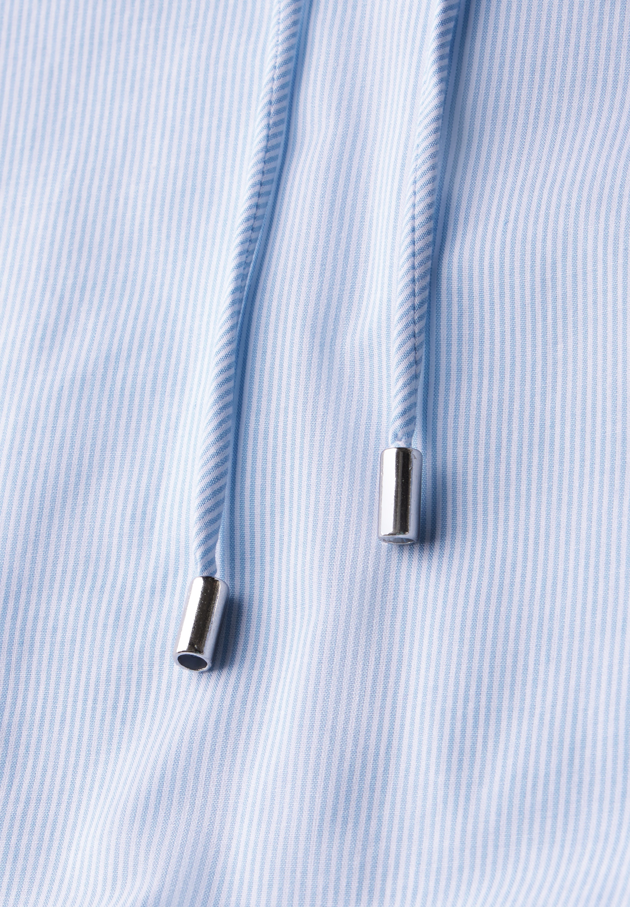STREET ONE Shirtbluse, mit geschlitztem Ausschnitt mit Kordeln