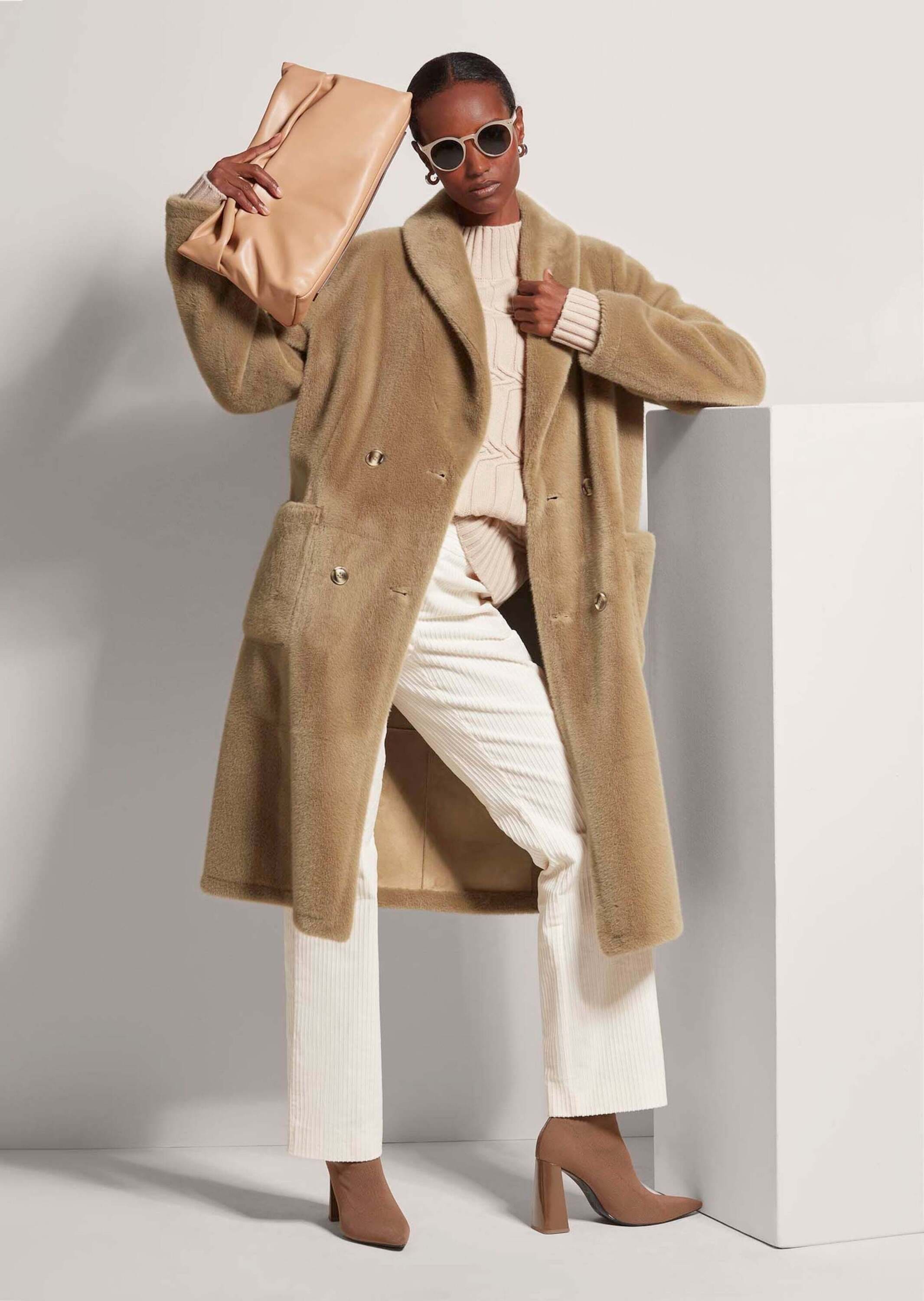 MADELEINE Langmantel »Wendemantel Wende-Mantel in Lammfell-Optik«