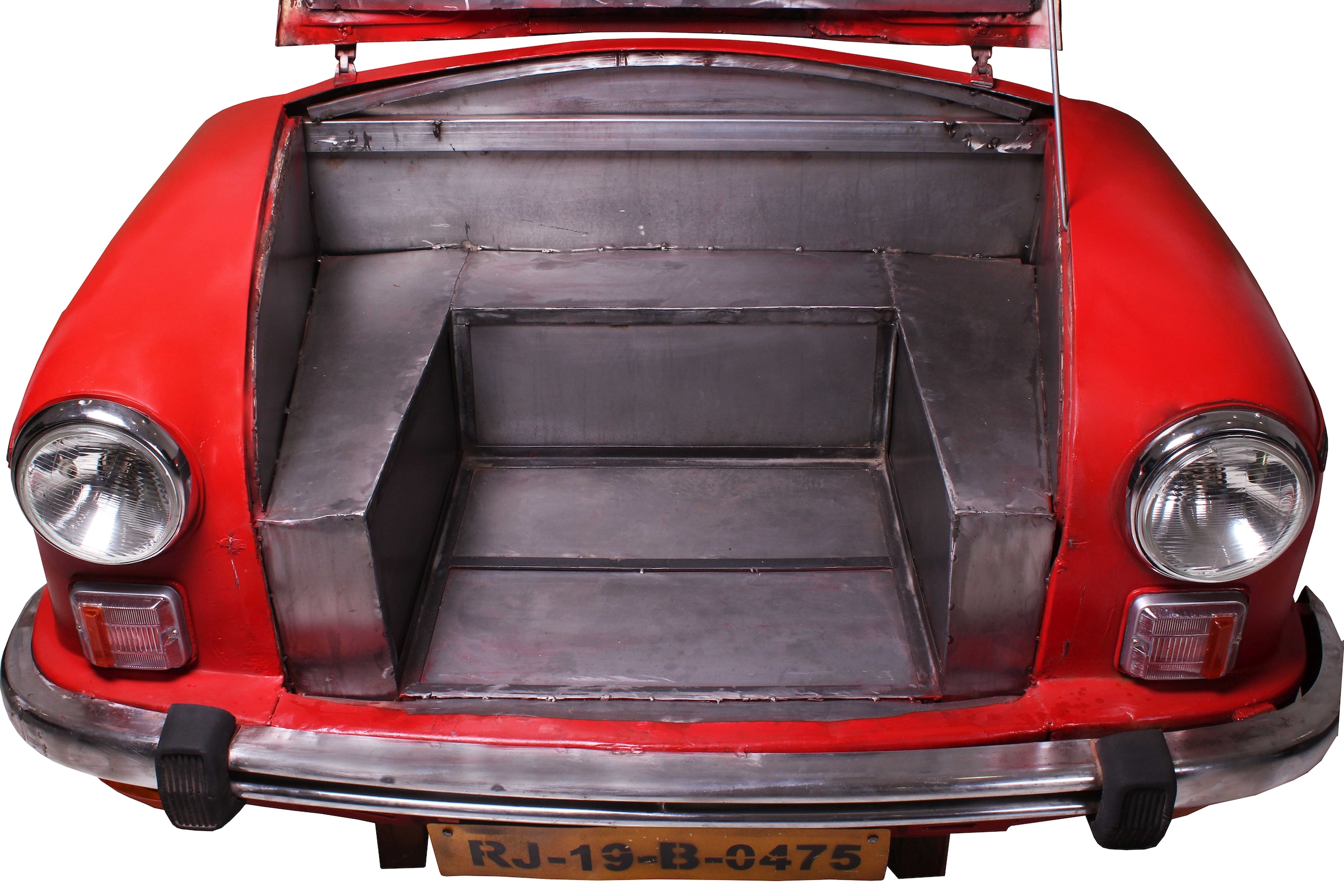SIT Möbelblende, Recycelte Auto-Front, innen mit einem Edelstahl-Gasgrill