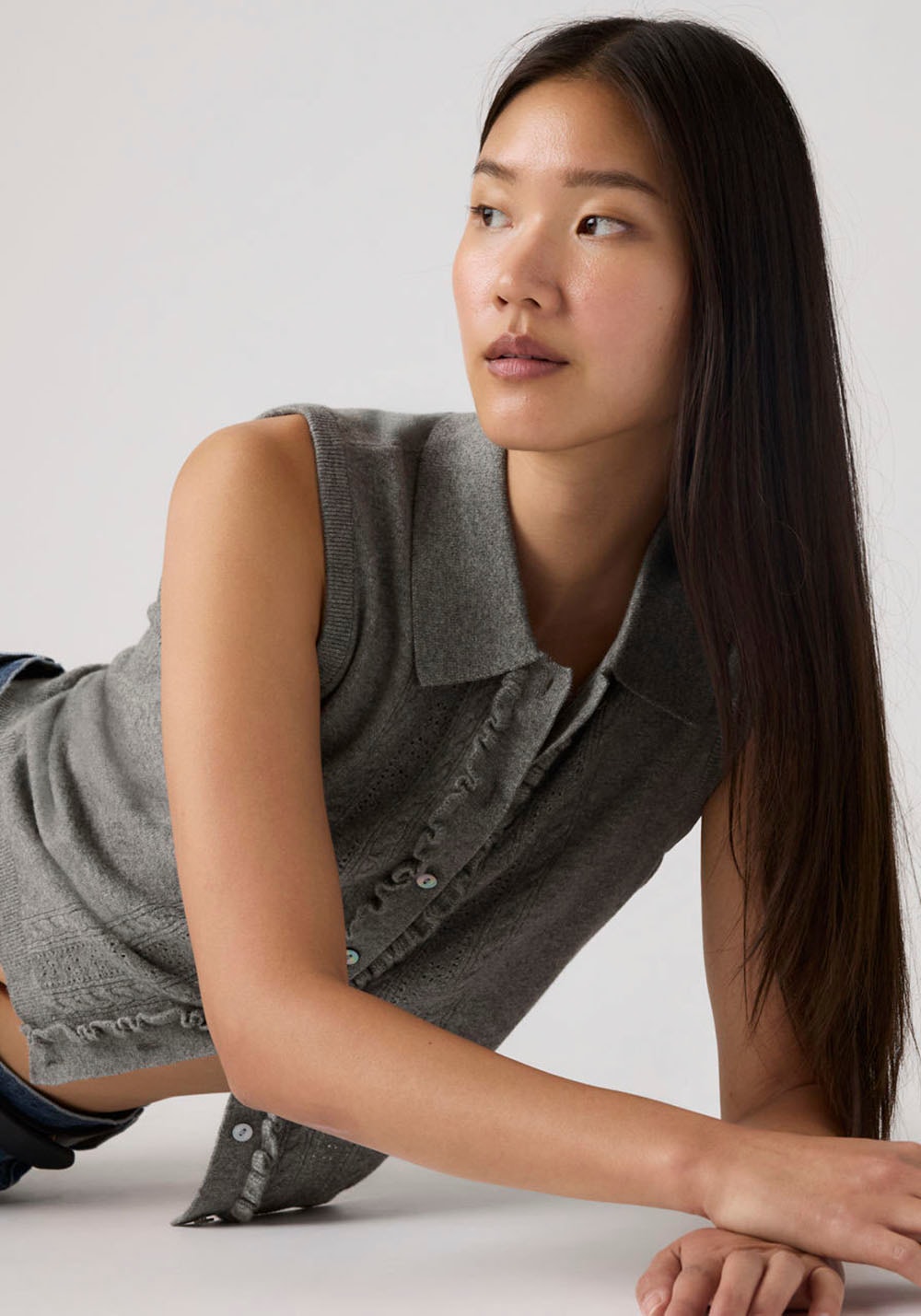 Levi's® Strickpullover »SUPER SOFT MINI RUFFLE VEST« mit Strukturmuster