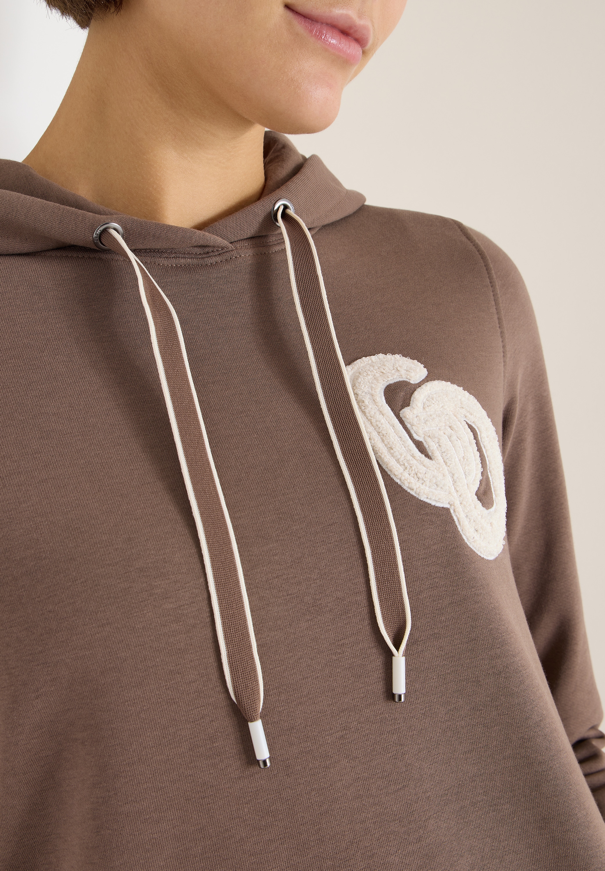 Cecil Hoodie , mit Embroidery Detail und Kapuze
