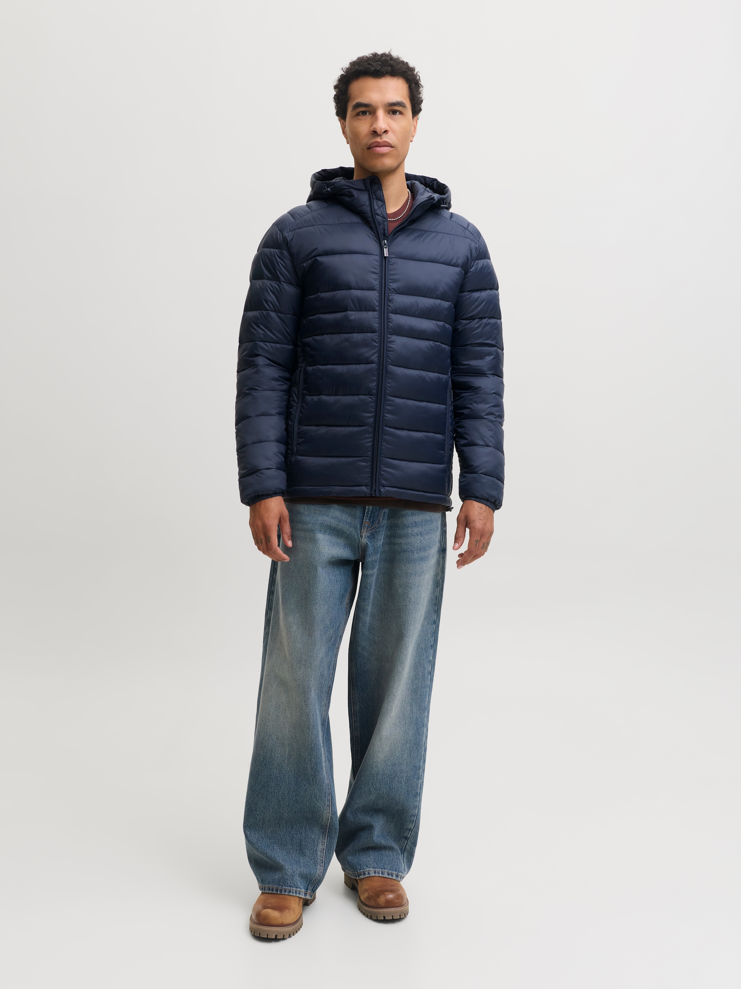 Jack & Jones Steppjacke »JJEKINGSLEY LIGHT PUFFER HOOD NOOS« mit Kapuze Kunstfaser, mit Kapuze