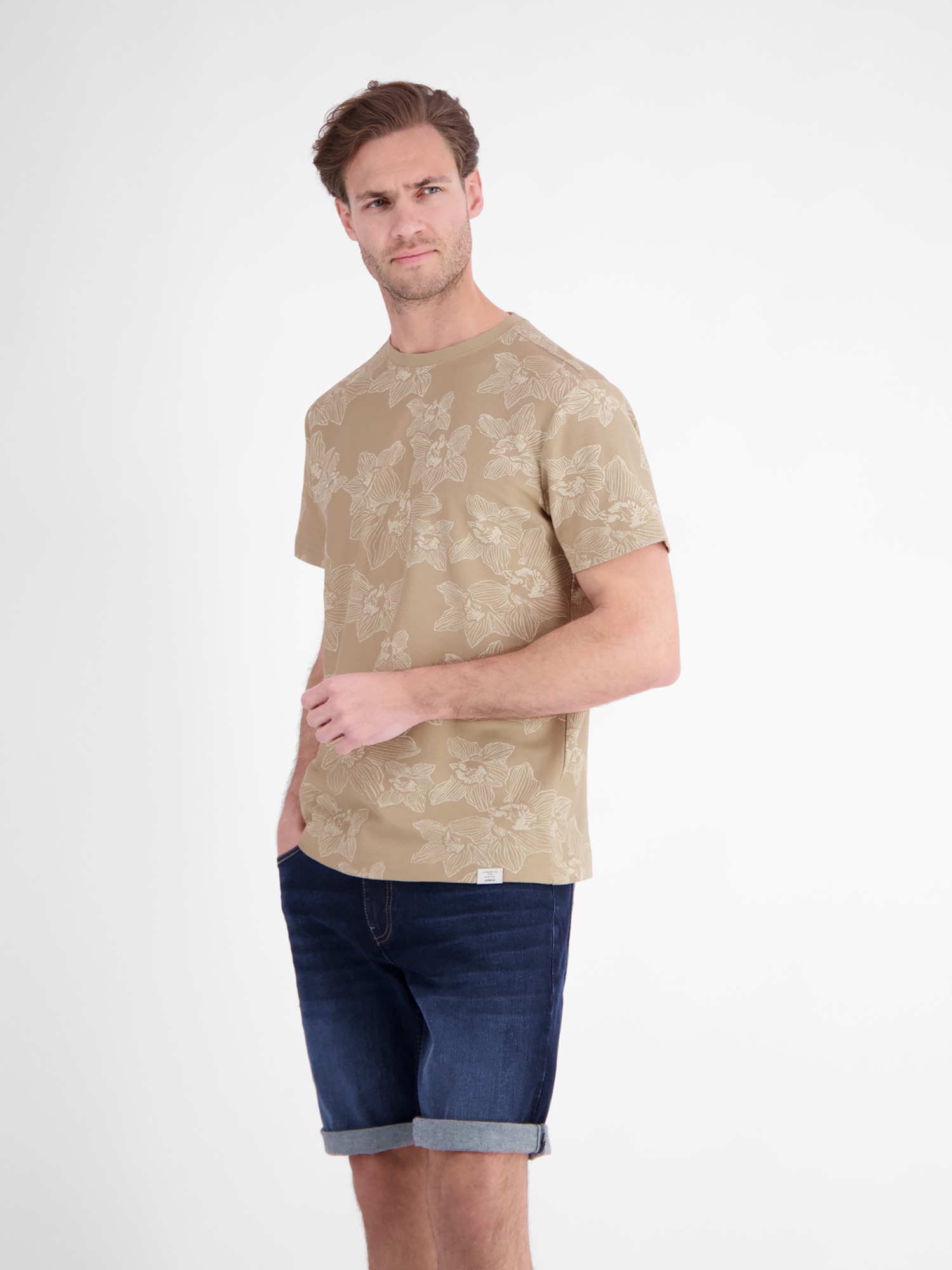 LERROS T-Shirt »T-Shirt mit floralem Print und O-Neck in Jersey-Qualität«
