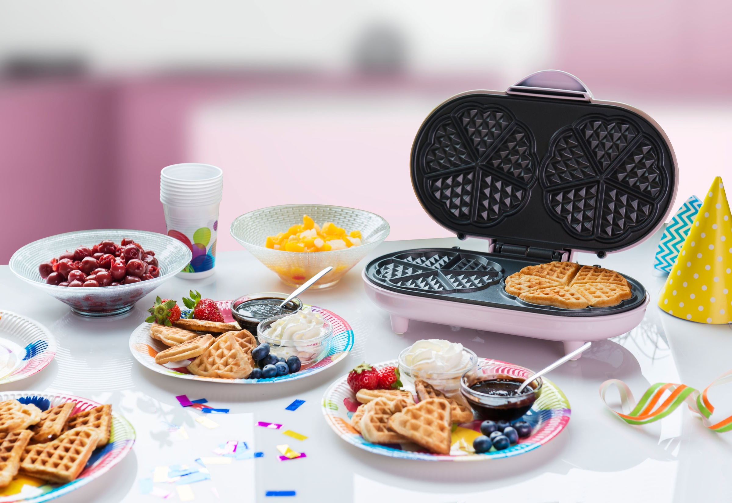 bestron Waffeleisen »ADWM1000P Doppel-Waffelmaker«, 1000 W, für klassische Herzwaffeln, Antihaftbeschichtung