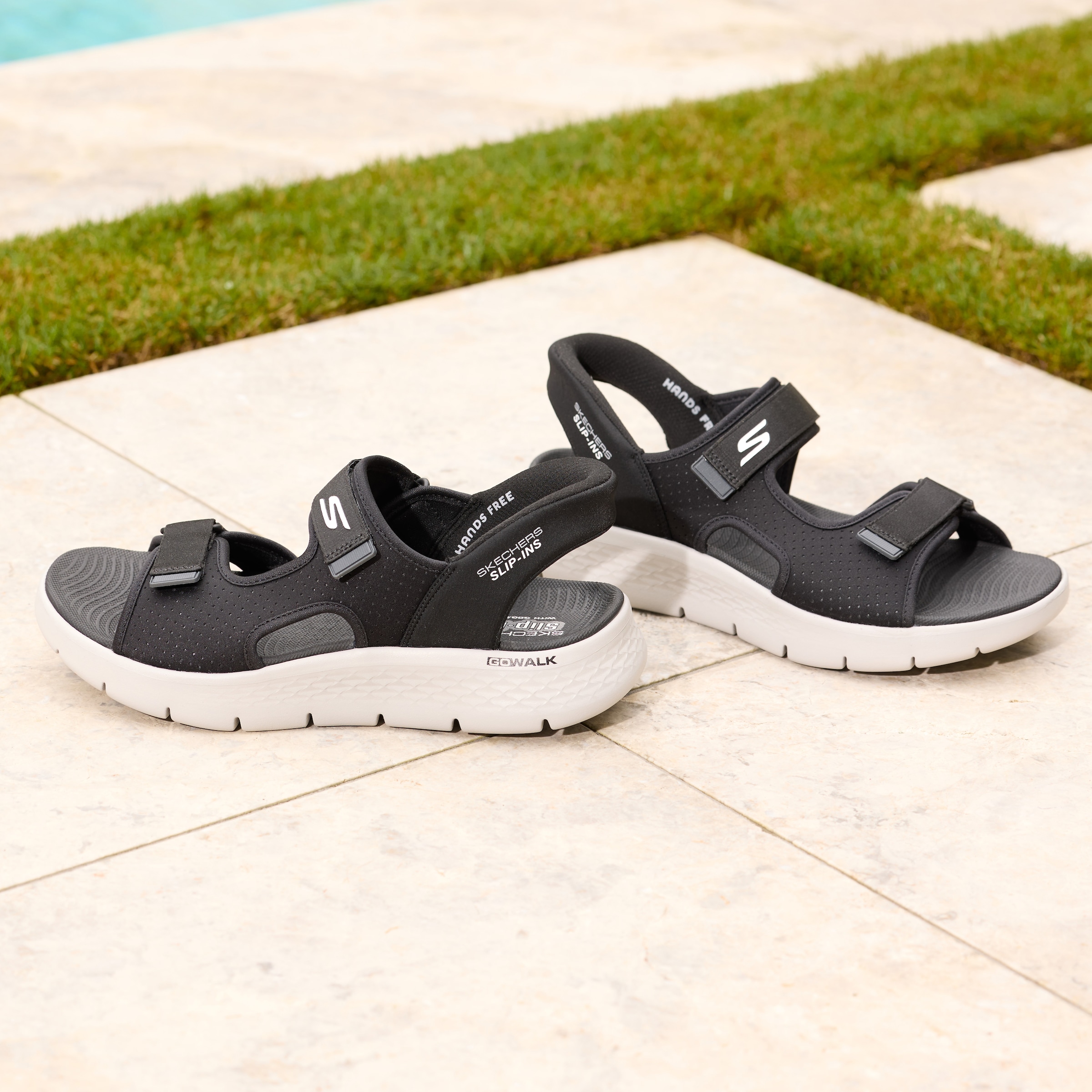Skechers Sandale »GO WALK FLEX SANDAL-EASY ENTRY«, Slipper, Freizeitschuh mit Slip-ins Funktion