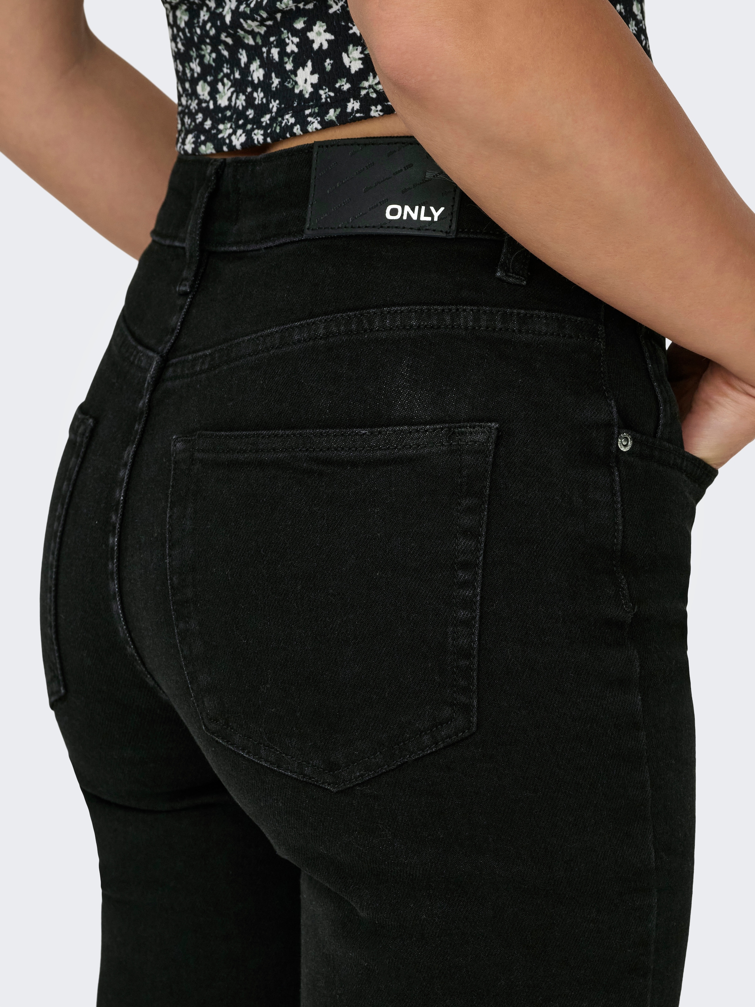 ONLY 5-Pocket-Jeans »ONLEVERLY MW SWEET FLARED DNM CRO563«