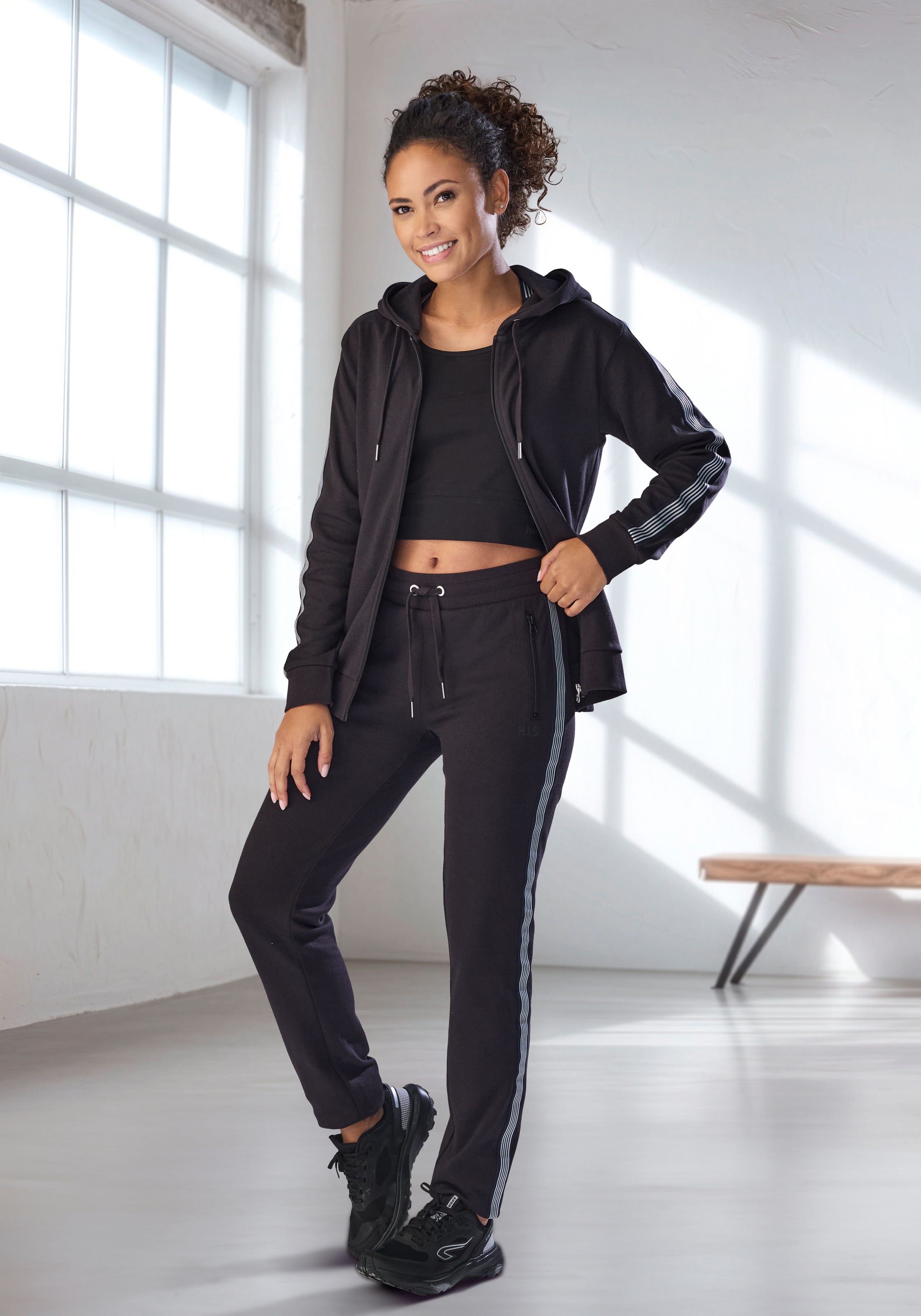 H.I.S Jogginghose  mit seitlichem Tapestreifen