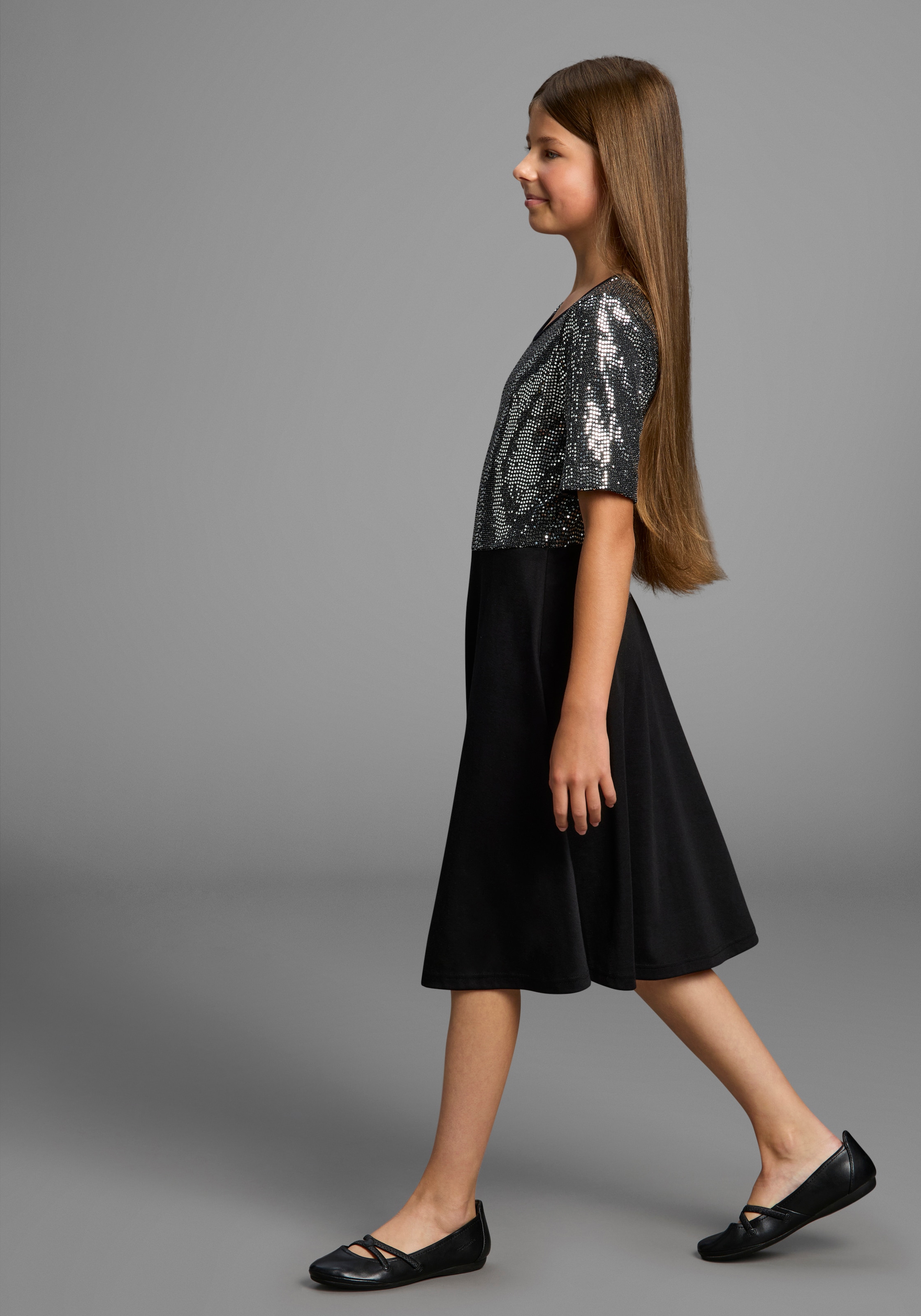 Bruno Banani Jerseykleid »Kleid in Pailletten-Optik«, NEUHEIT: BRUNO BANANI für TEENS! Shirtkleid in Pailletten-Optik