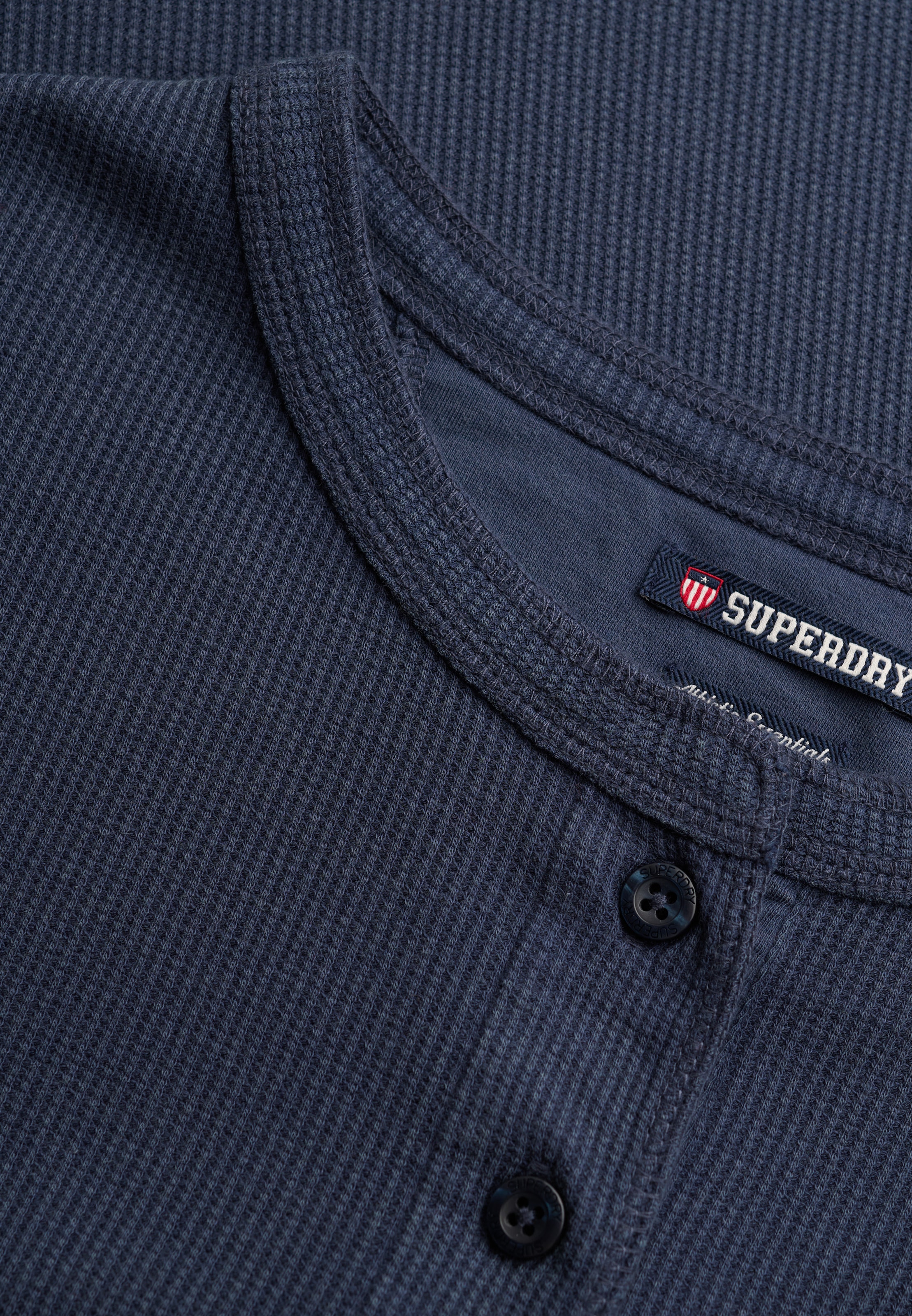 Superdry Langarmshirt »ATH ESS WAFFLE BUTTON LS TOP« Baumwollmischung, skinny fit