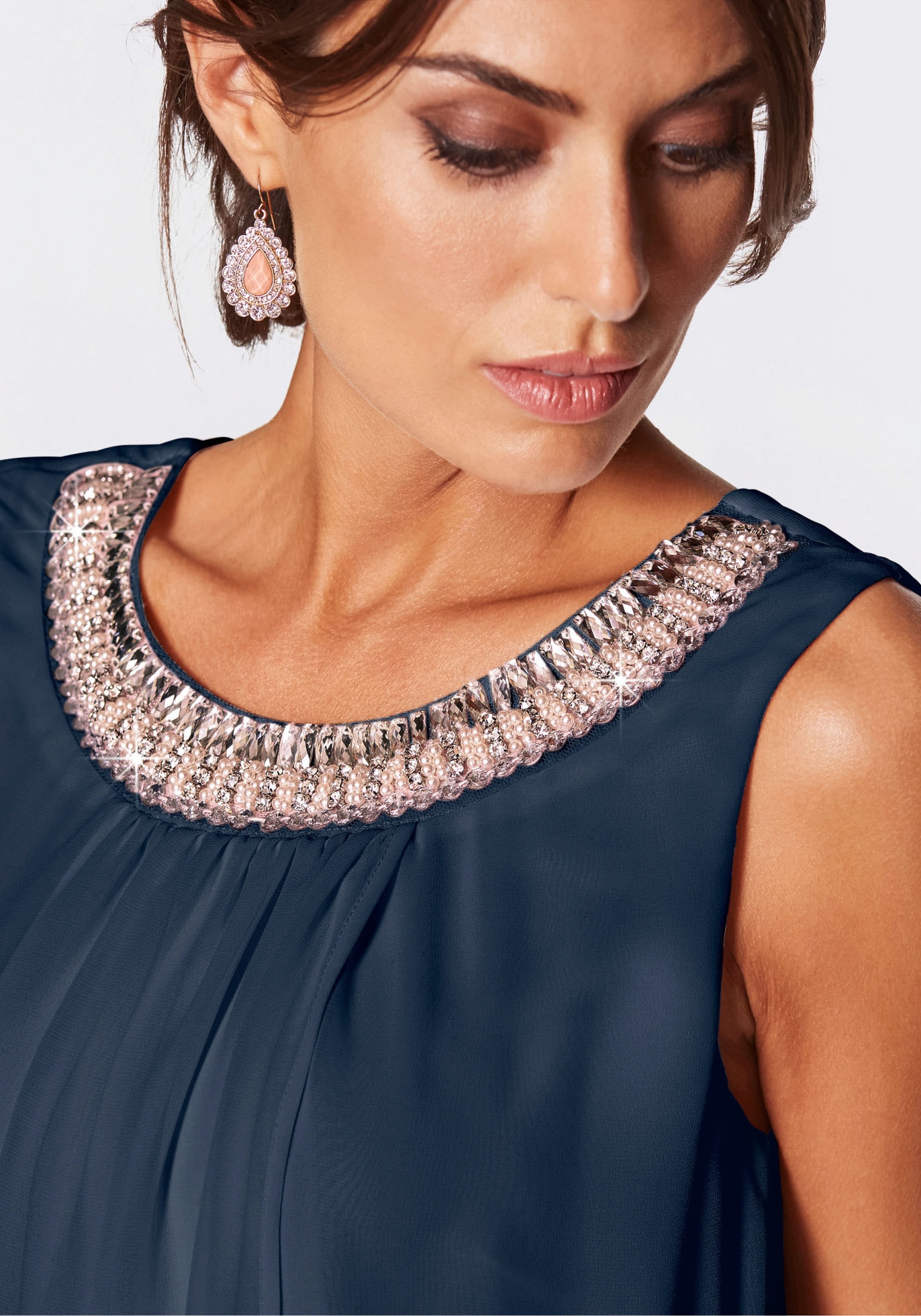 bonprix Chiffonkleid festliches Kleid, mit Strassstein-Applikation, aus Chiffon