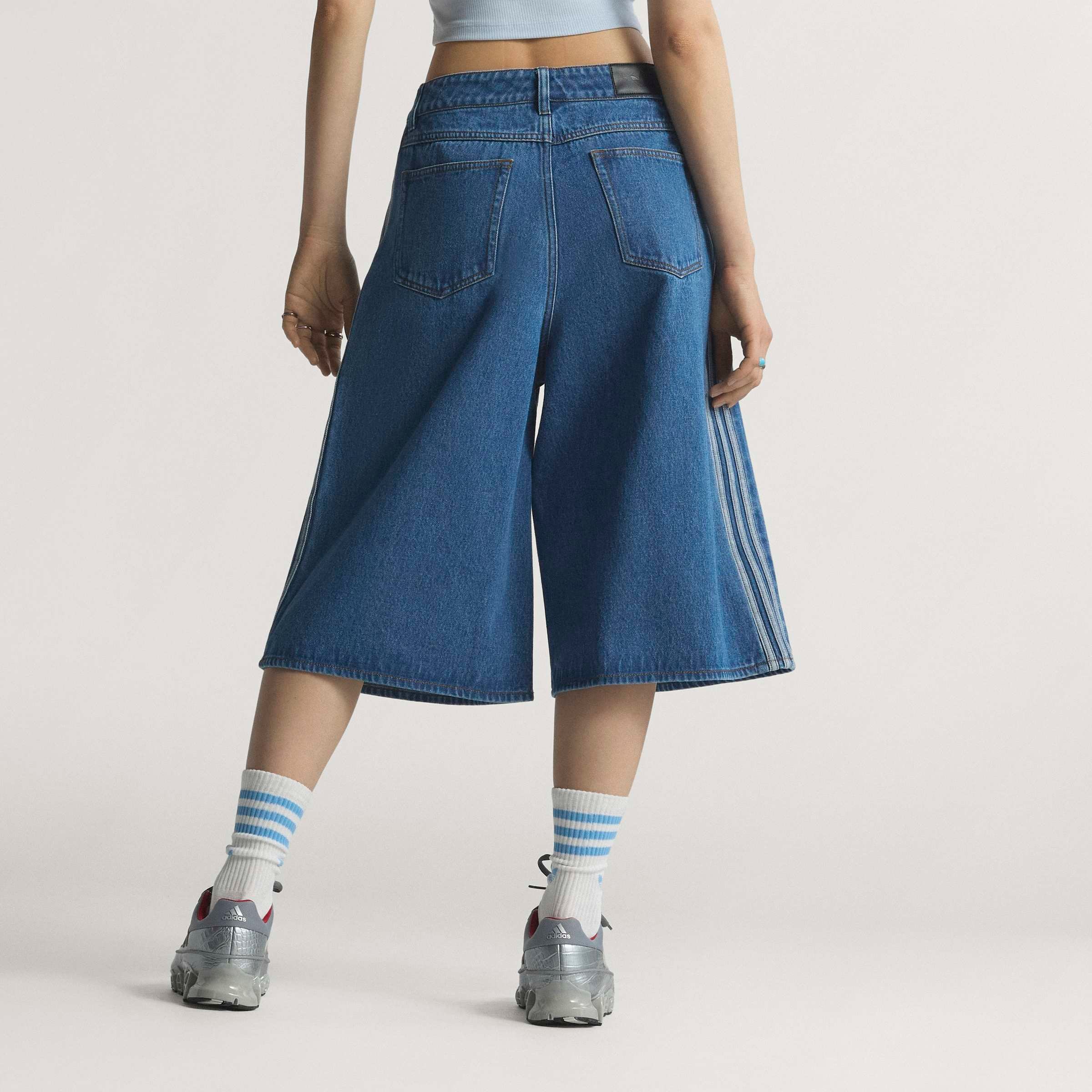 adidas Originals Shorts »FIREBIRD JORTS DENIM«