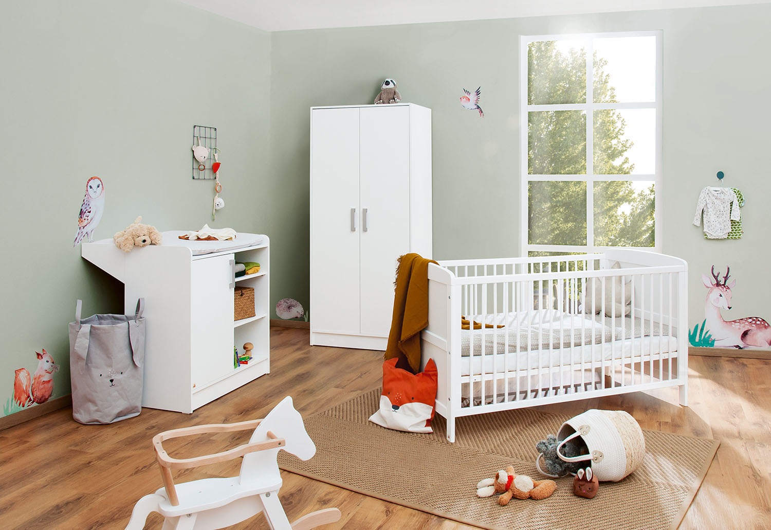 Pinolino® Babyzimmer-Komplettset »Viktoria«, (Set, 3 St.), Made in Europe; mit Kinderbett, 2-trg. Schrank und Wickelkommode