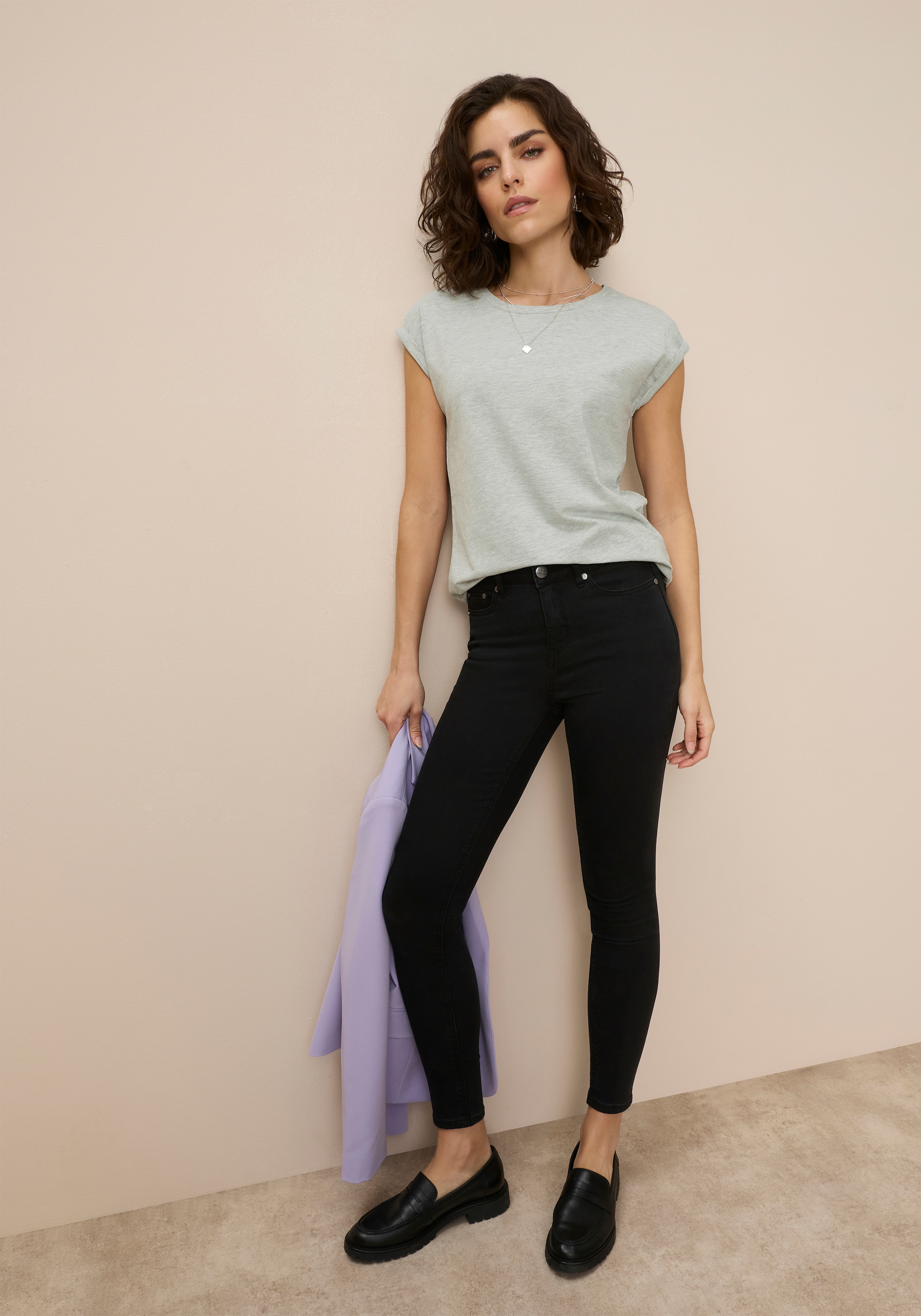 Tamaris T-Shirt Regular Fit, mit überlappenden Schultern, Kurzarm mit Aufschlag