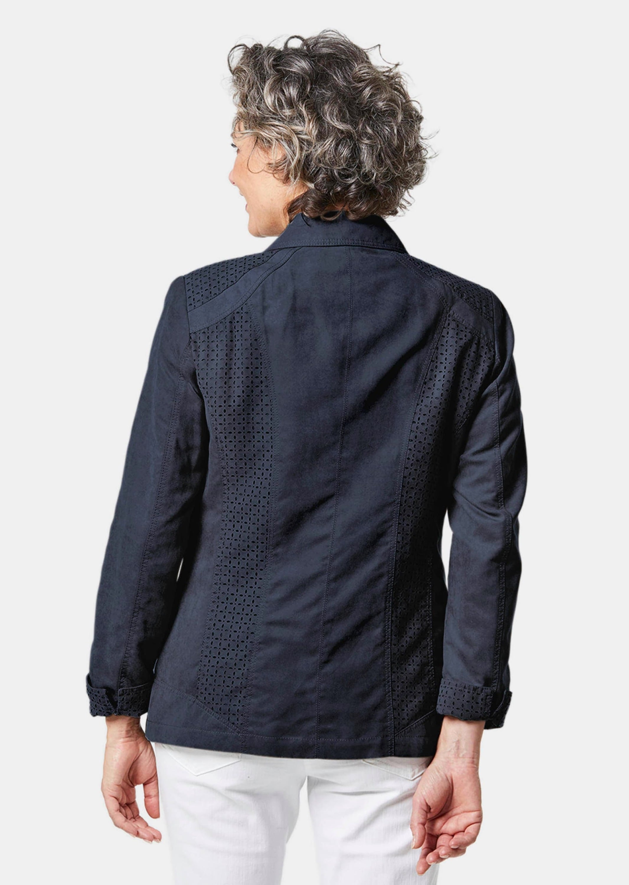 GOLDNER Jackenblazer »Kurzgröße Velourslederimitat-Blazer mit Perforierung«