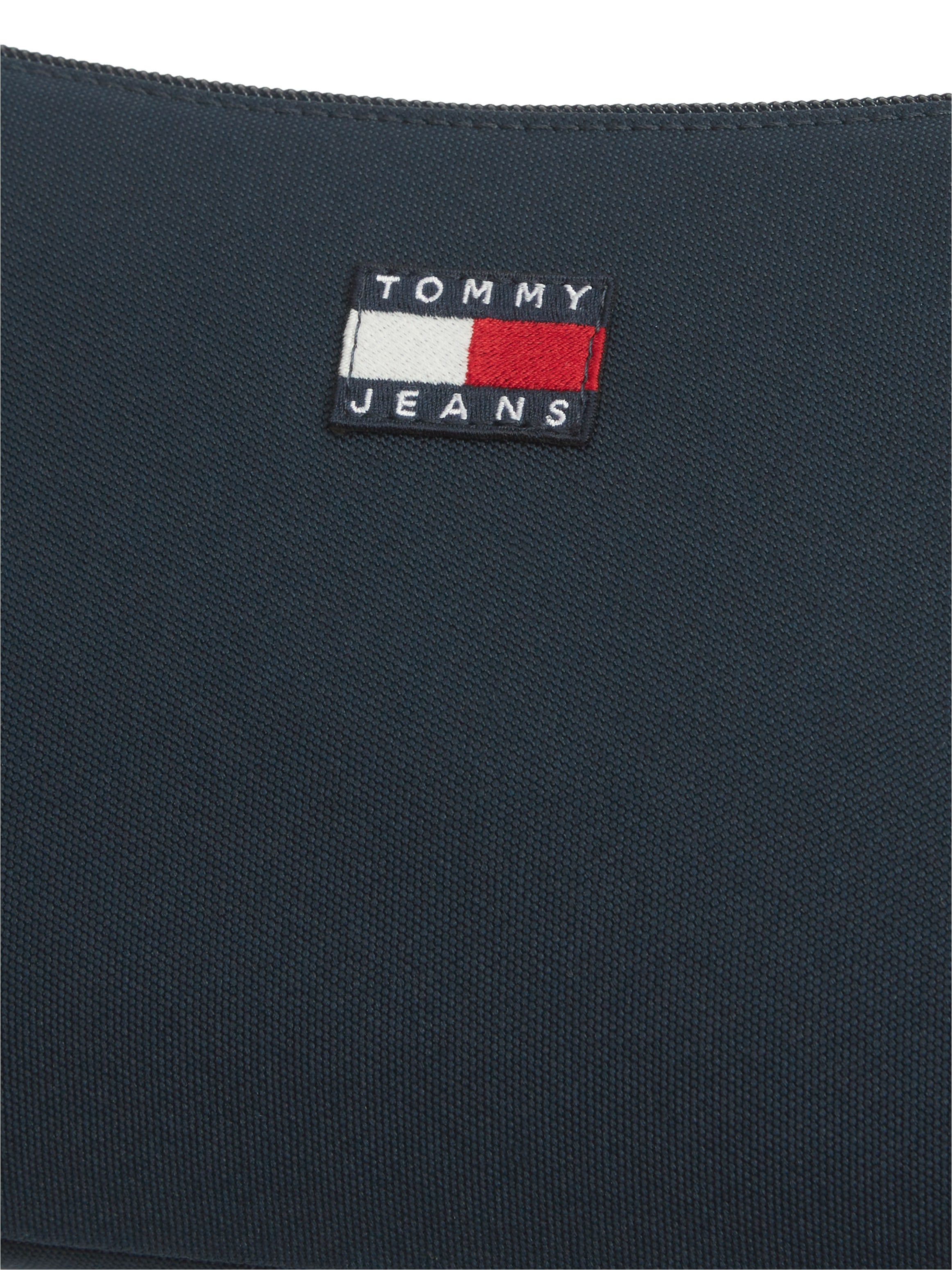 Tommy Jeans Schultertasche »TJW ESS DAILY SHOULDER BAG« Damen Handtasche, Umhängetasche mit Logoschriftzug auf dem Riemen