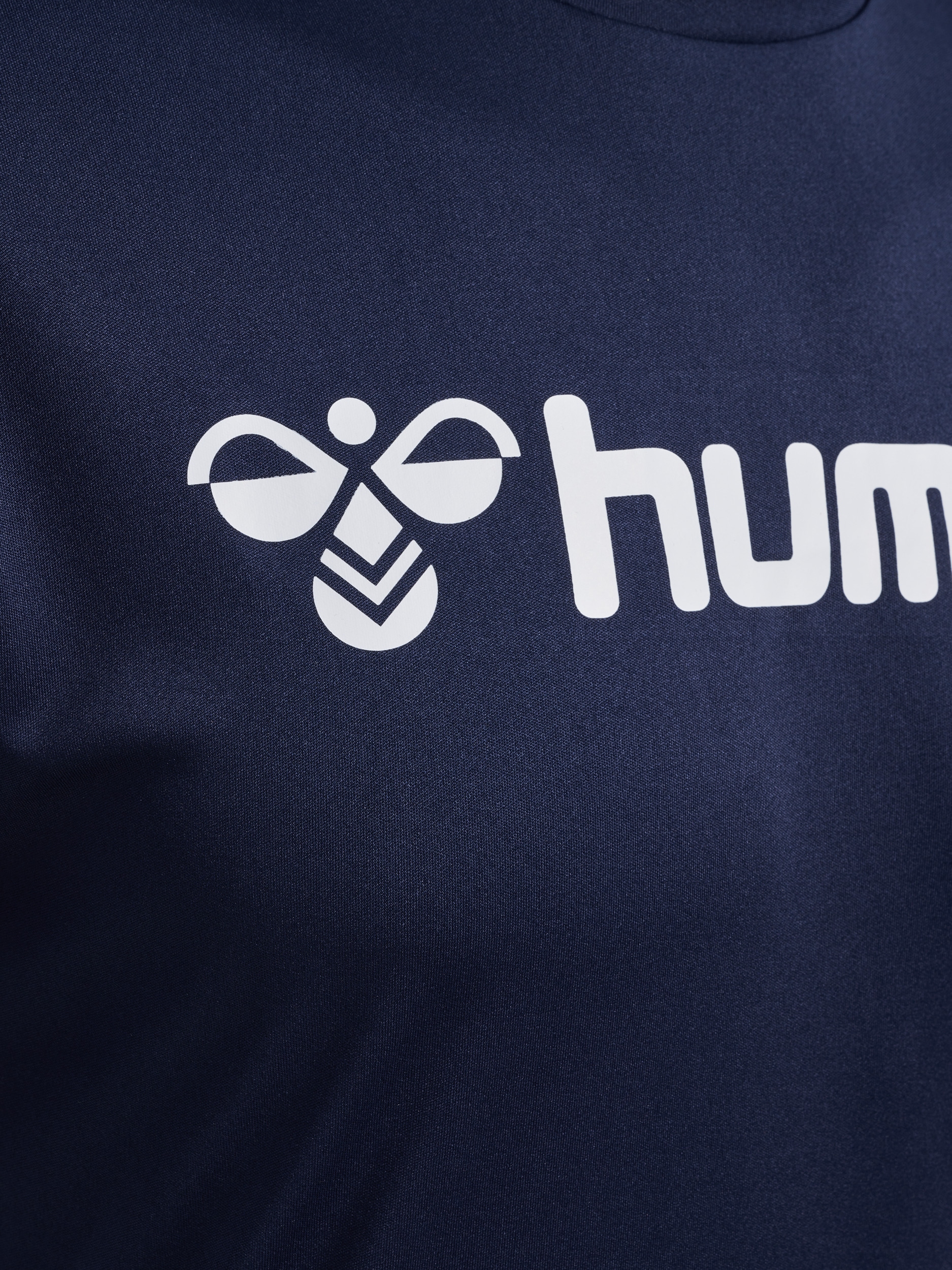 hummel Trainingsshirt »HMLLOGO JERSEY S/S« normale Passform, kurze Ärmel, atmungsaktives Material