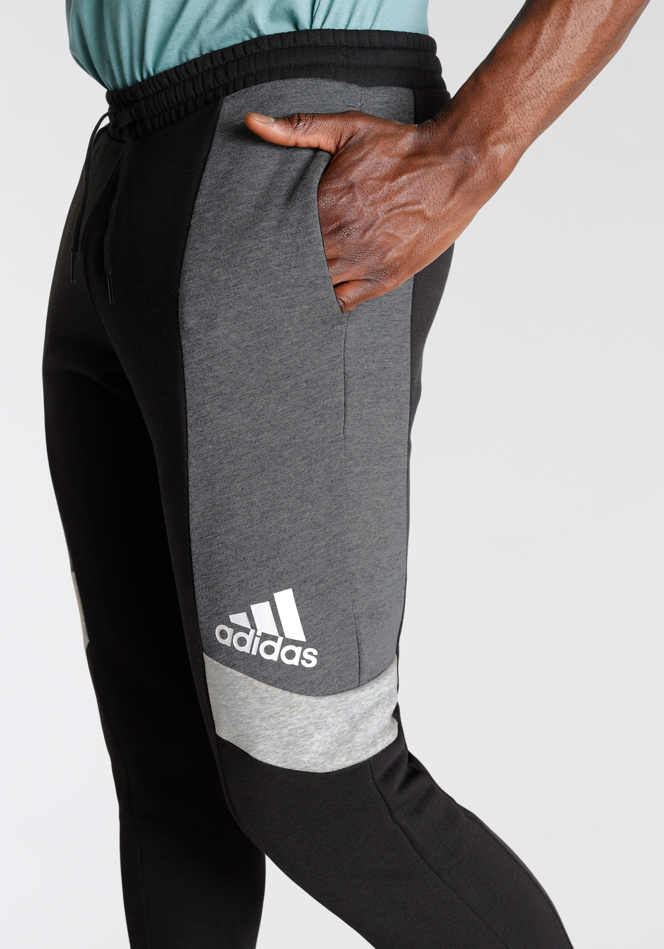 adidas Sportswear Sporthose »ESSENTIALS COLORBLOCK HOSE«, (1 tlg.)