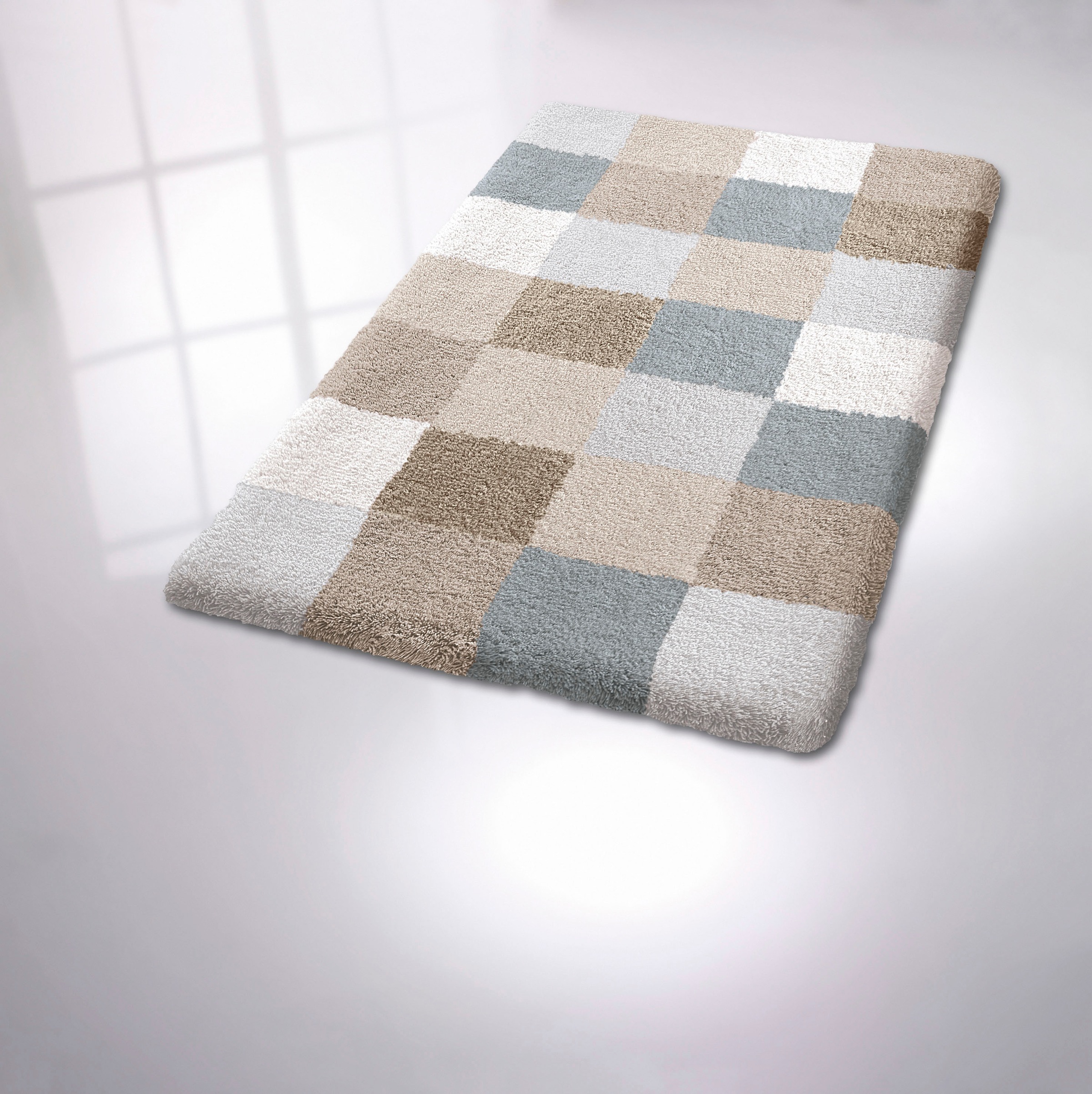 Kleine Wolke Badematte »Caro«, rutschhemmend beschichtet, fußbodenheizungsgeeignet, Badteppich, modernes Karo-Muster, Pastell-Farben, waschbar