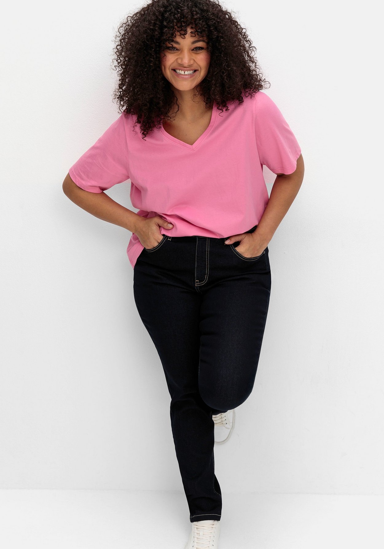 Sheego Stretch-Jeans »Schmale 5-Pocket-Jeans in cleaner Optik«