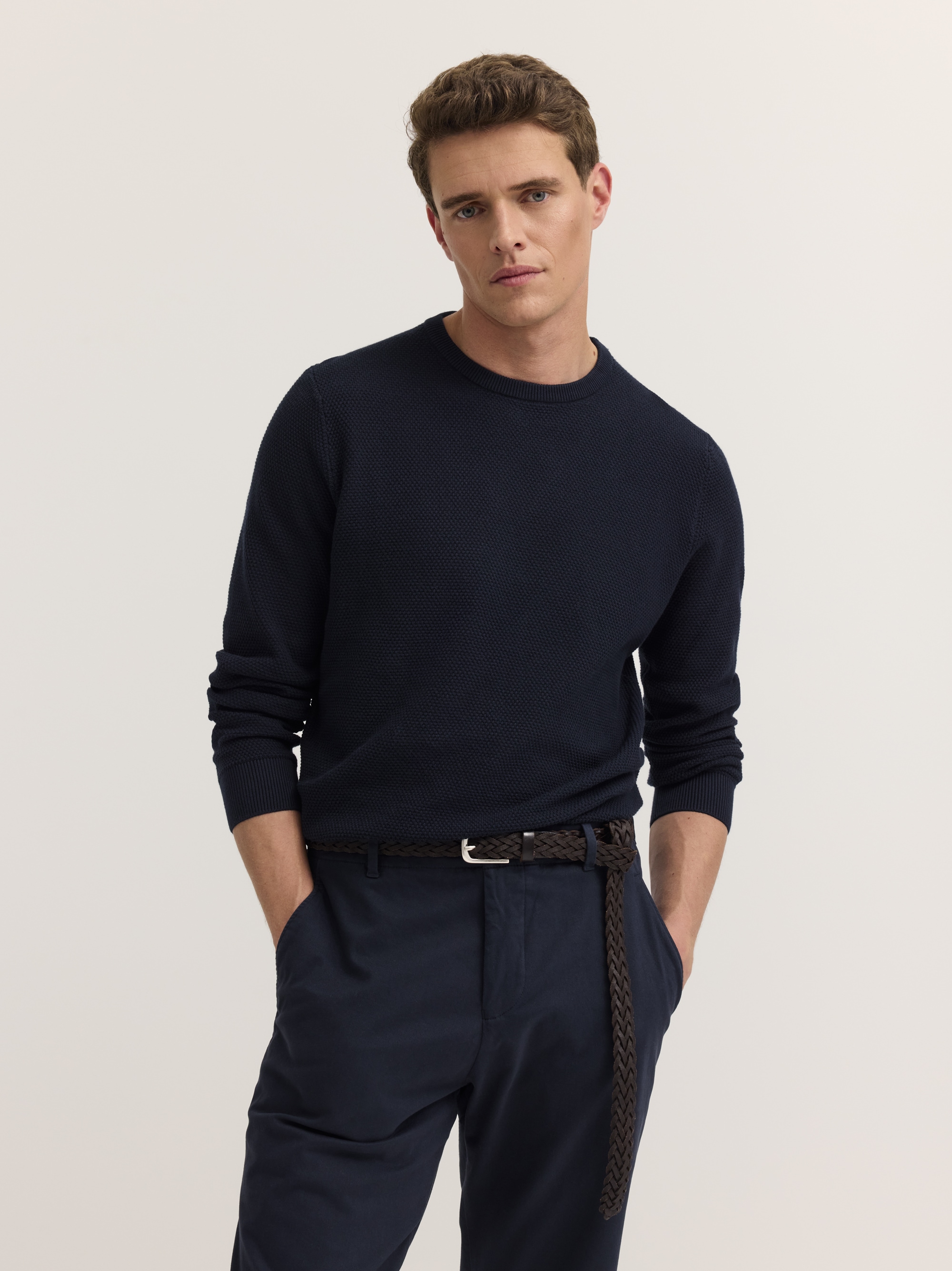 bugatti Rundhalspullover »Regular Fit« mit einer Struktur