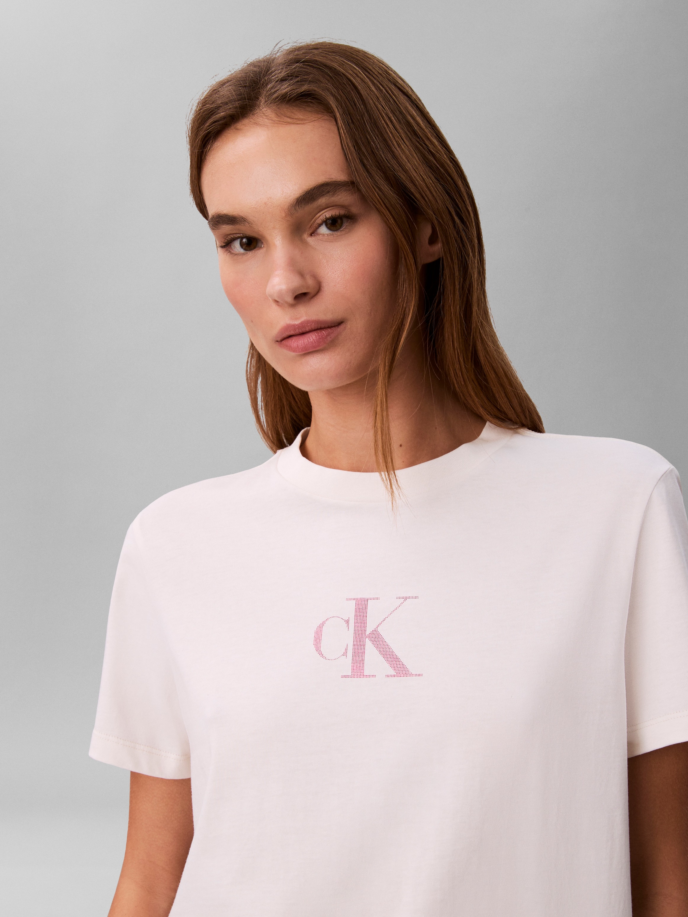 Calvin Klein Jeans T-Shirt Regular Fit, glänzender Logodruck, Rundhalsausschnitt