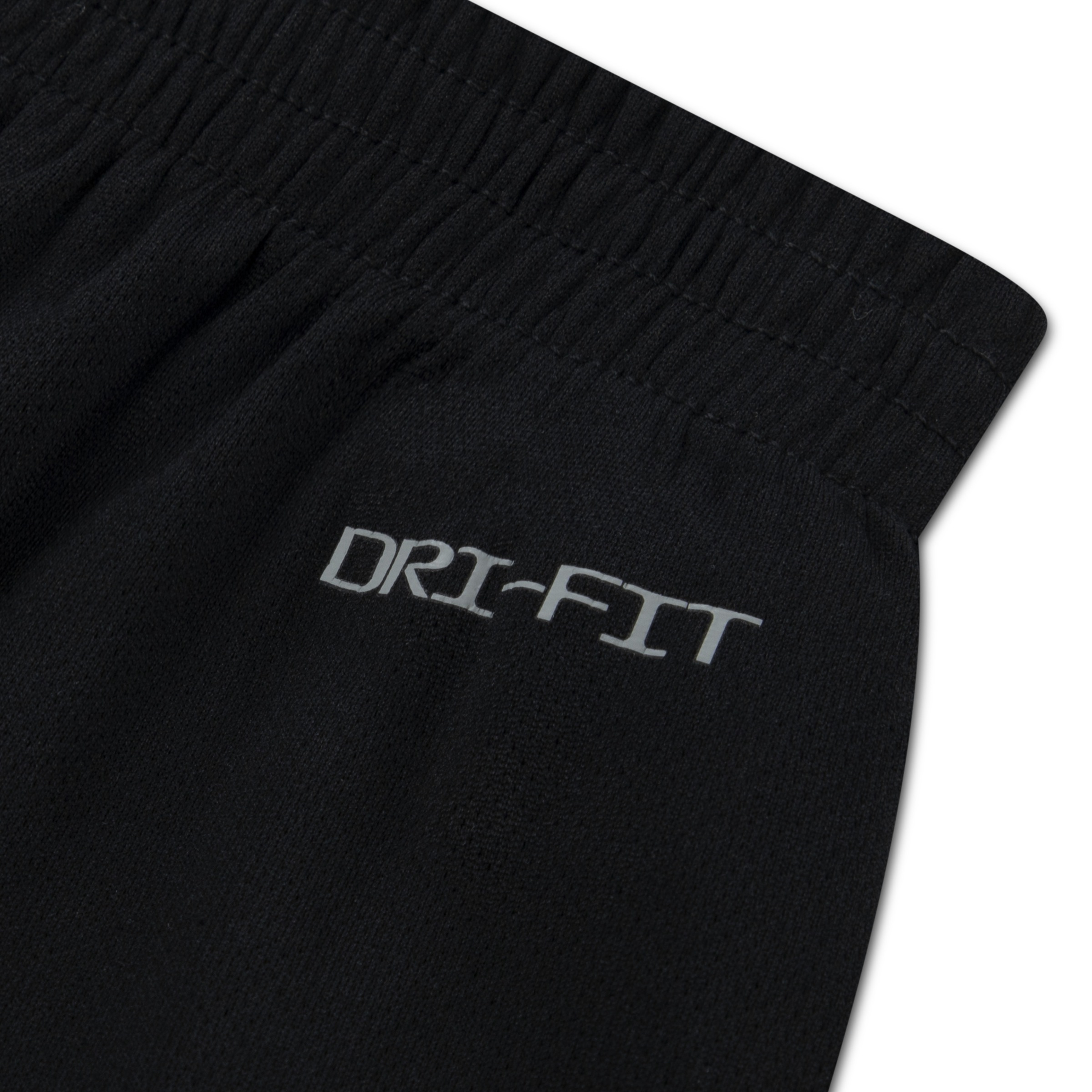 Nike Sportswear T-Shirt & Shorts »NKB B NK DF SWOOSH LOVE SHORT« 2 2-teiliges Set aus T-Shirt und Shorts, für Kinder geeignet