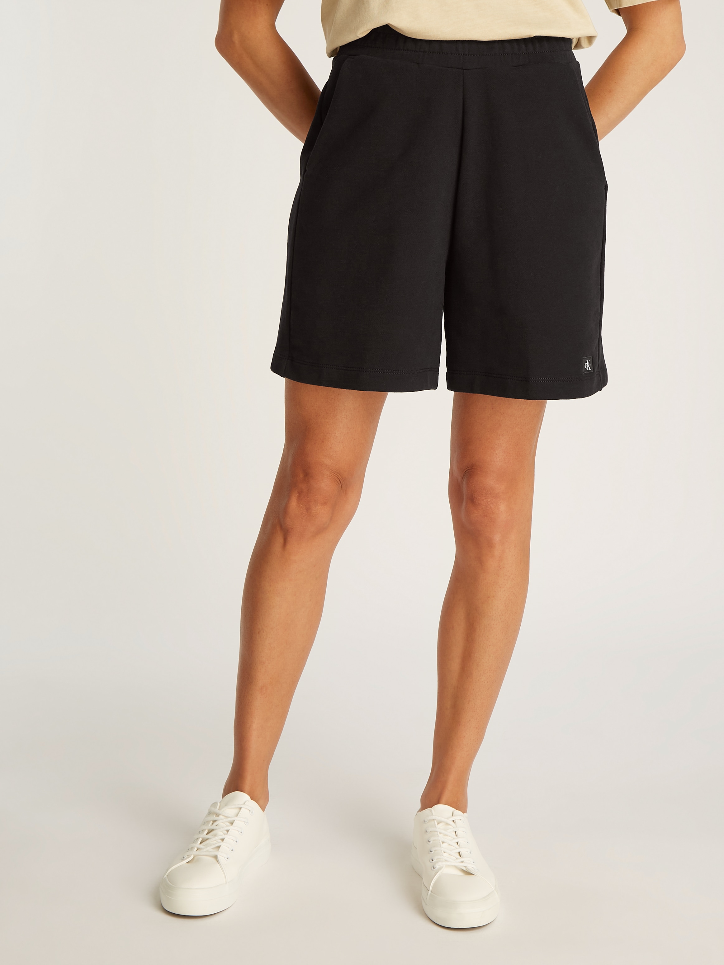 Calvin Klein Jeans Sweatshorts »WOVEN LABEL SHORTS«, mit Logo