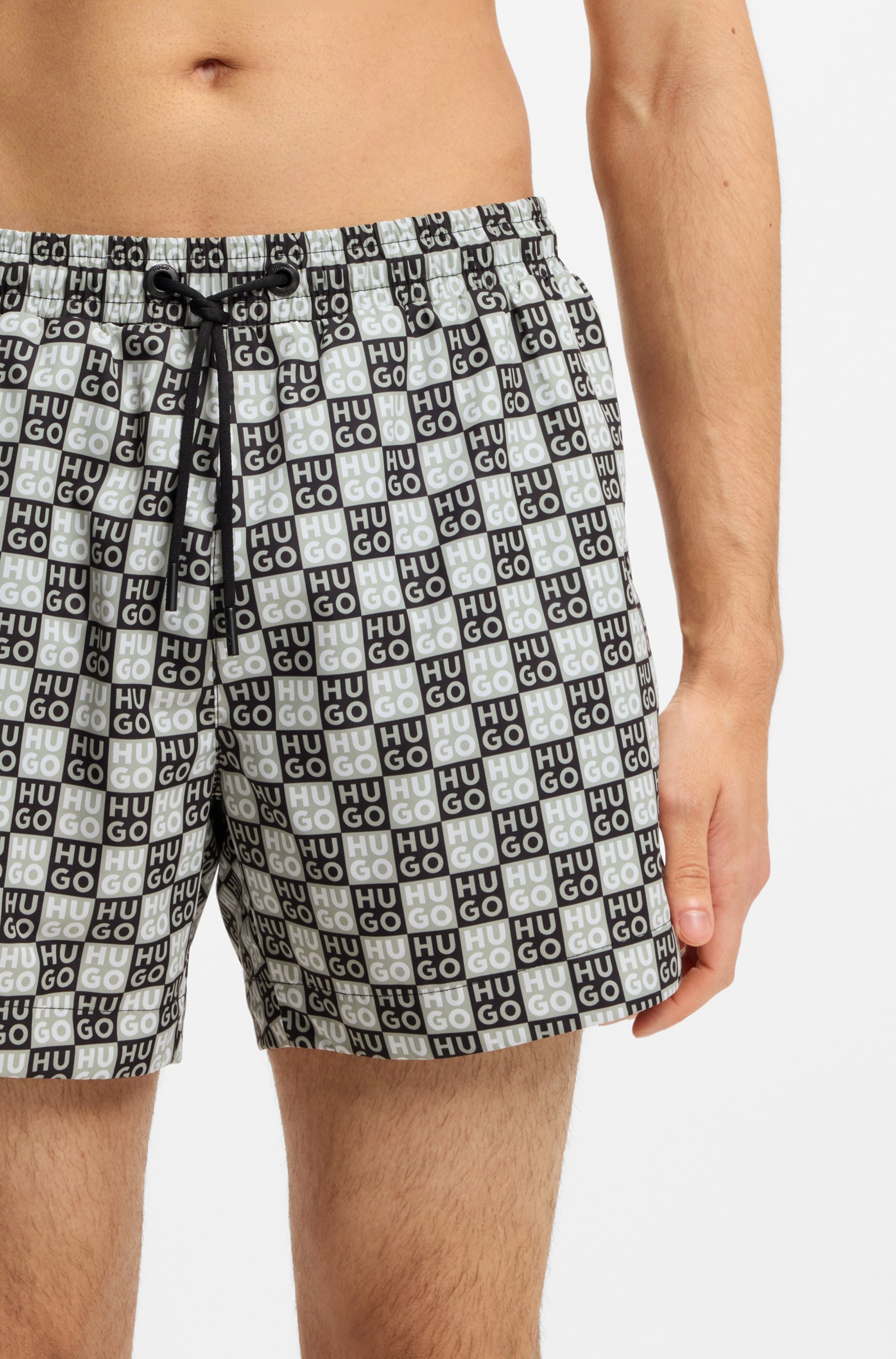 HUGO Underwear Badeshorts »AARON« mit Schachbrett-Logos, elastischer Bund