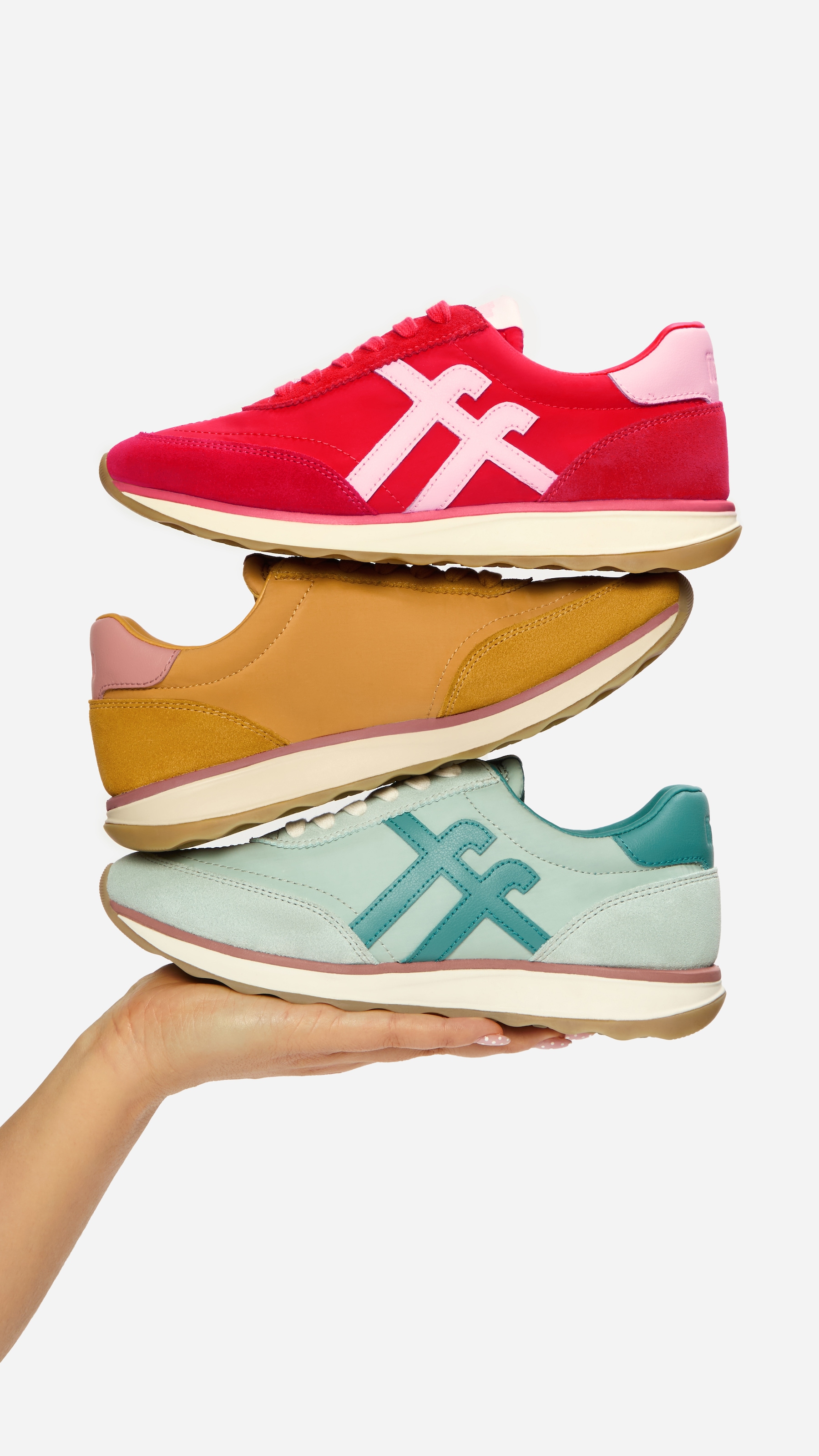 Fitflop Keilsneaker »RETRO-Q FF FABRIC/SUEDE SNEAKERS«  Schnürschuh, Freizeitschuh, Halbschuh mit Kontrastbesatz