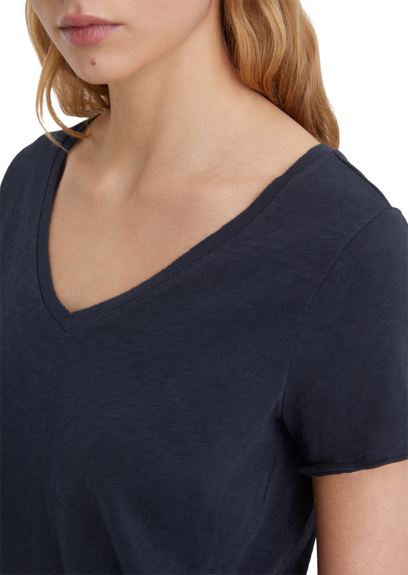 Marc O'Polo DENIM T-Shirt mit  abgerundetem V-Neck