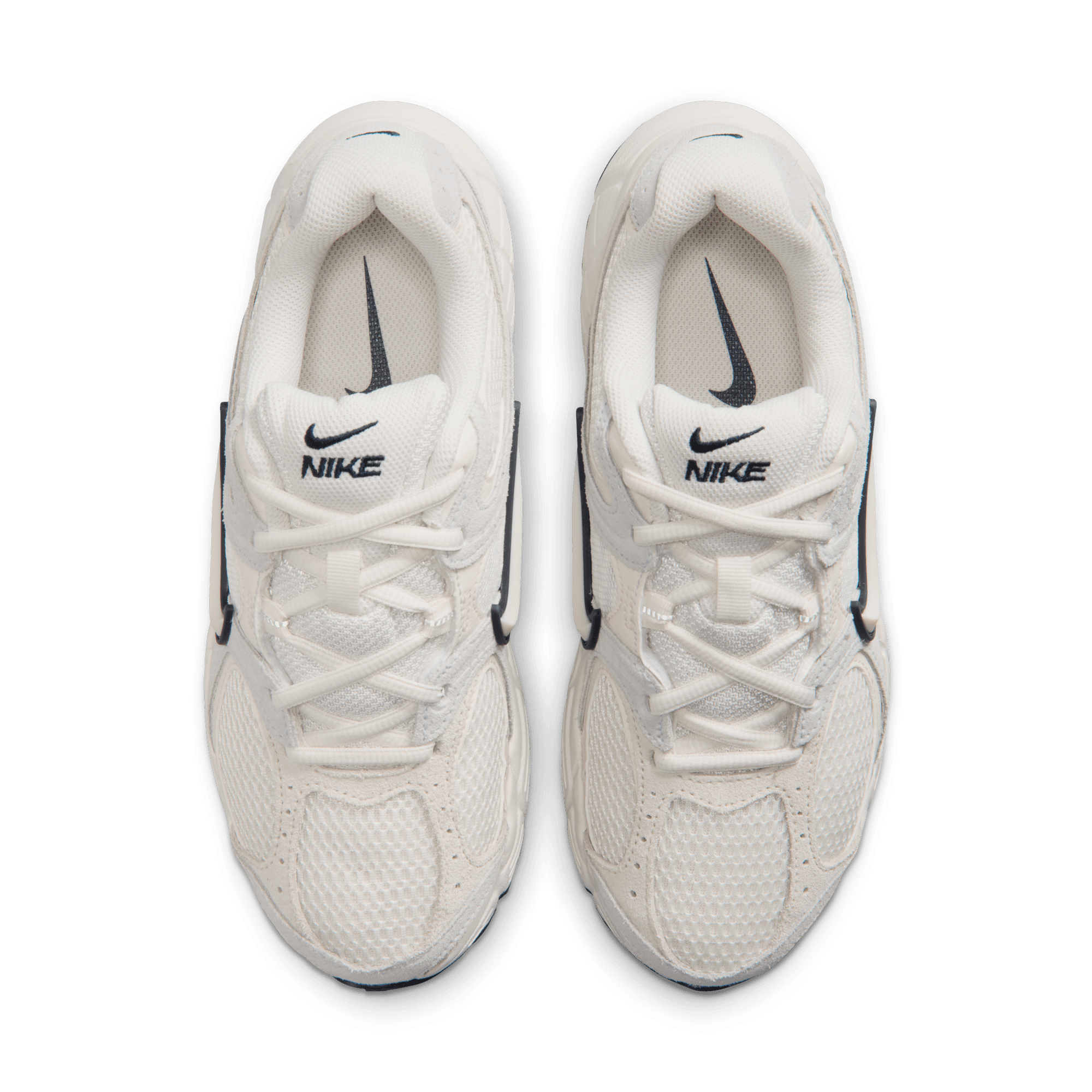Nike Sportswear Sneaker »V5 RNR Suede«  inspiriert vom Design des Y2K Nike Vomero 5