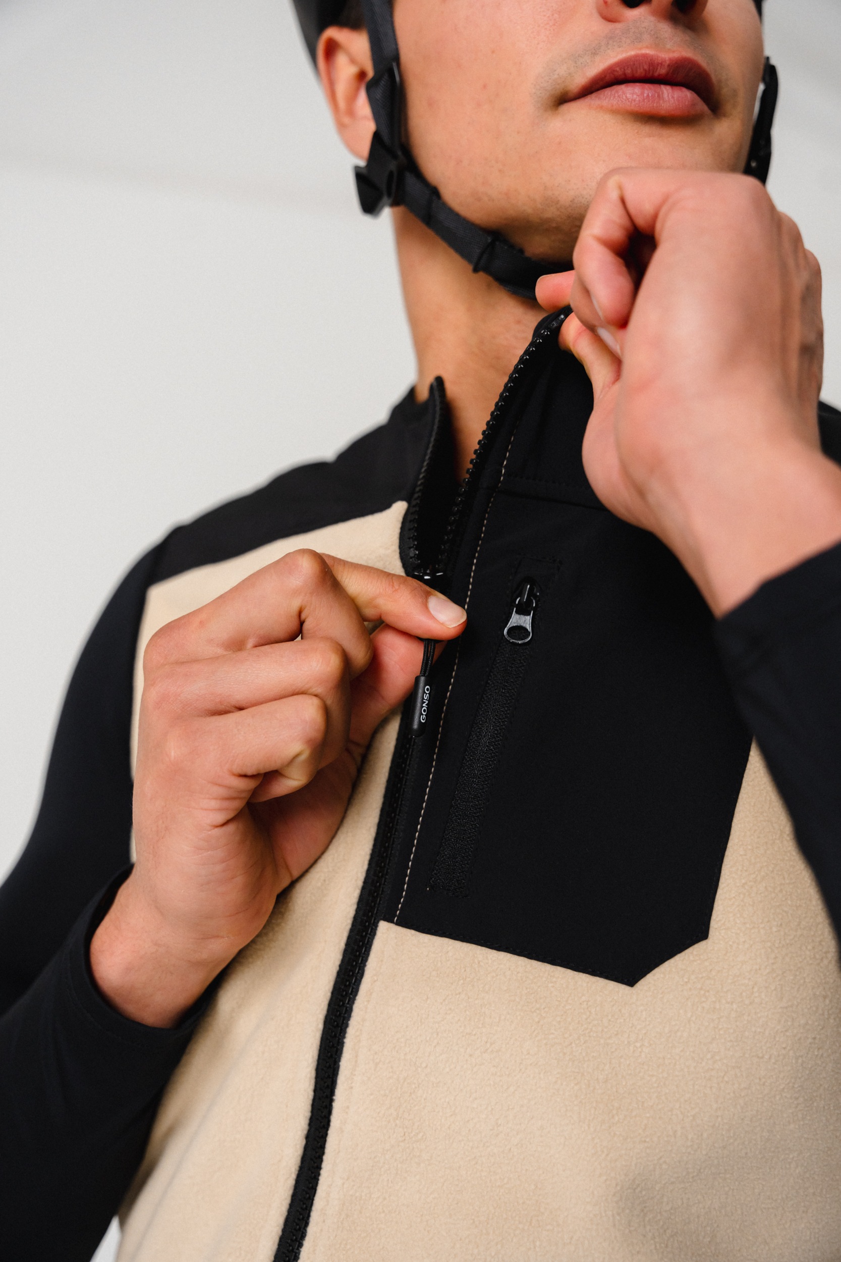 Gonso Fahrradjacke »ADVENTURE VEST FLEECE« Unisex Radweste, warme Fleece-Weste, integrierte Smartphone Tasche