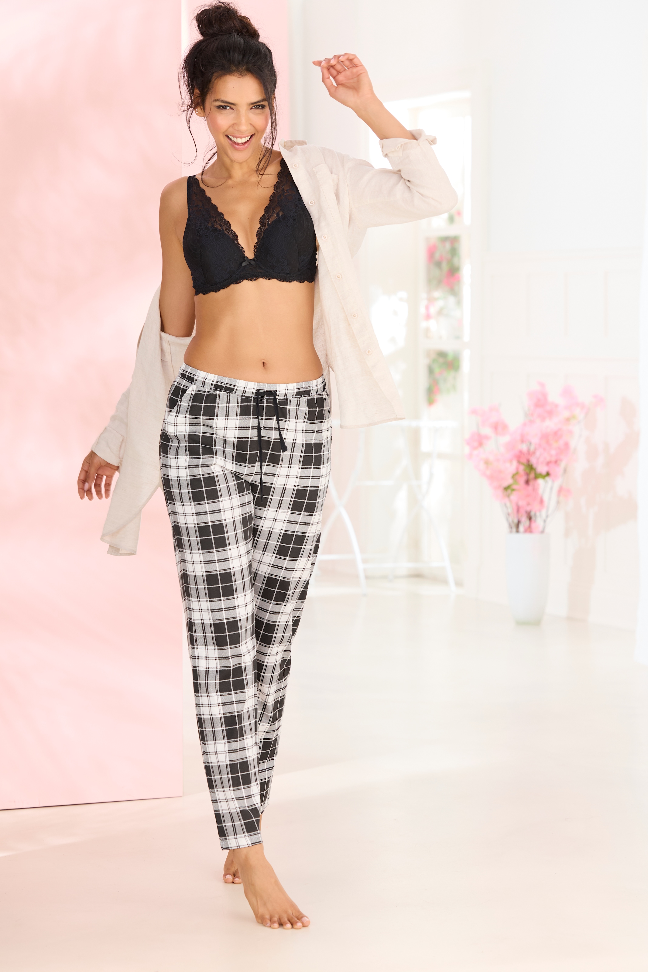 Vivance Dreams Pyjamahose, (Packung, 2 tlg.), Mit Streifen und Karos