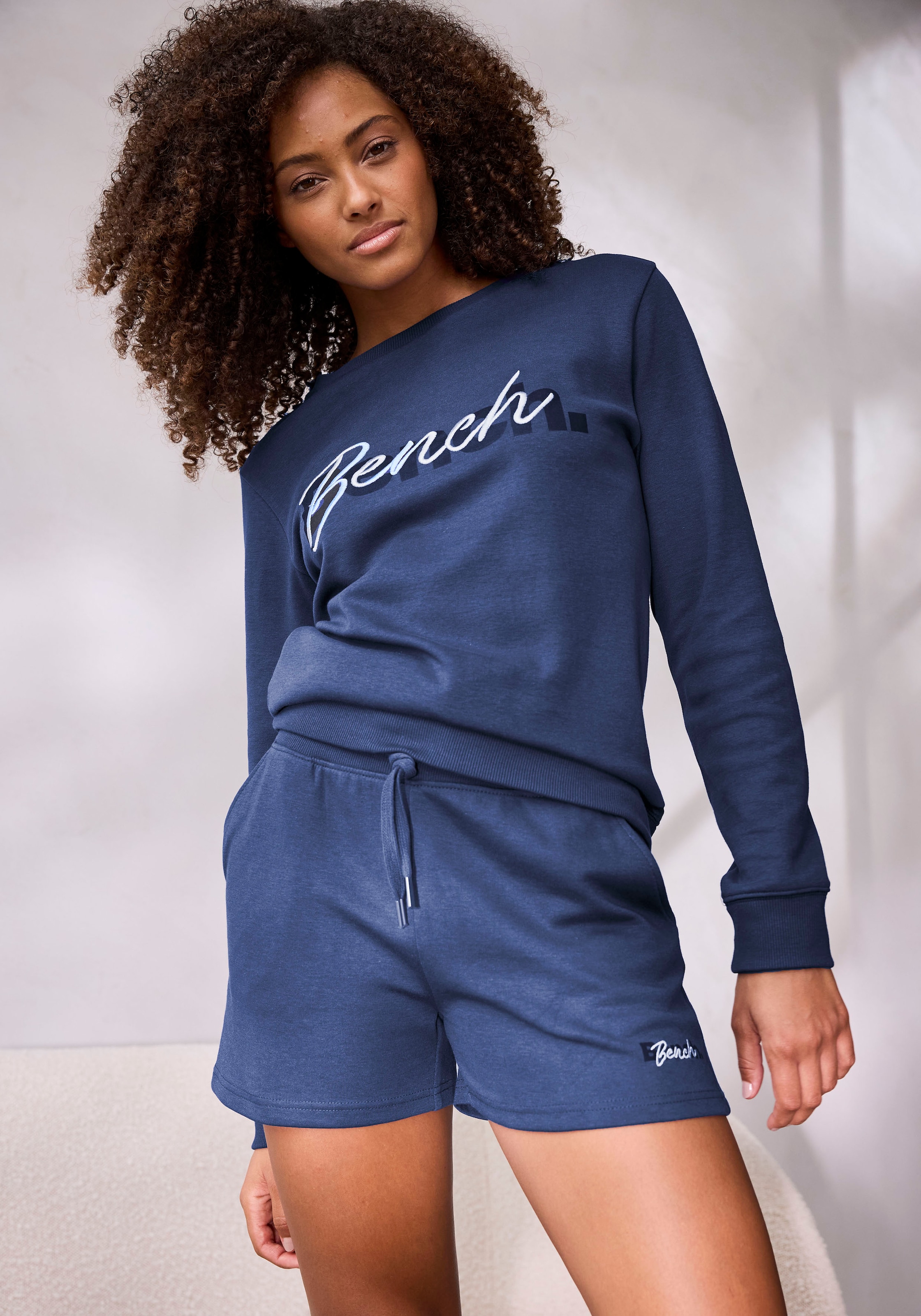 Bench. Loungewear Shorts, mit Logodruck und Stickerei